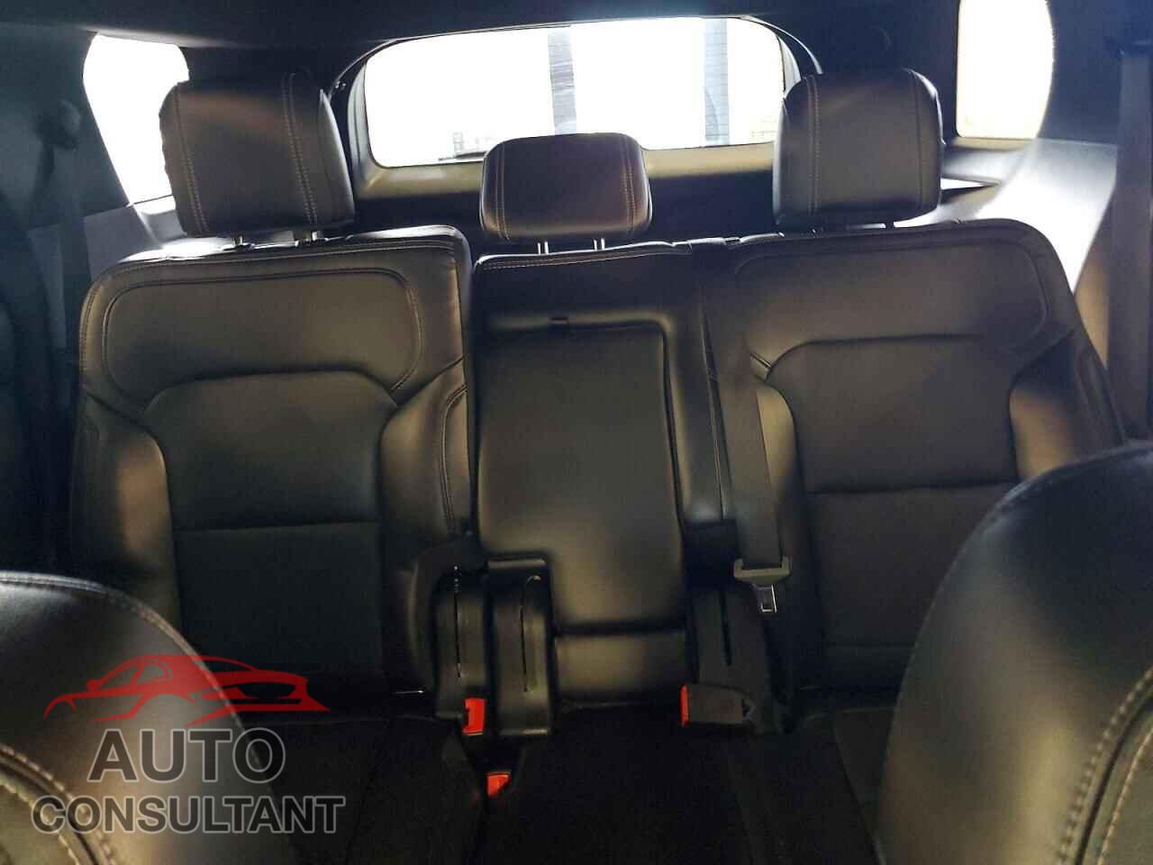 FORD EXPLORER 2018 - 1FM5K8F80JGB57785