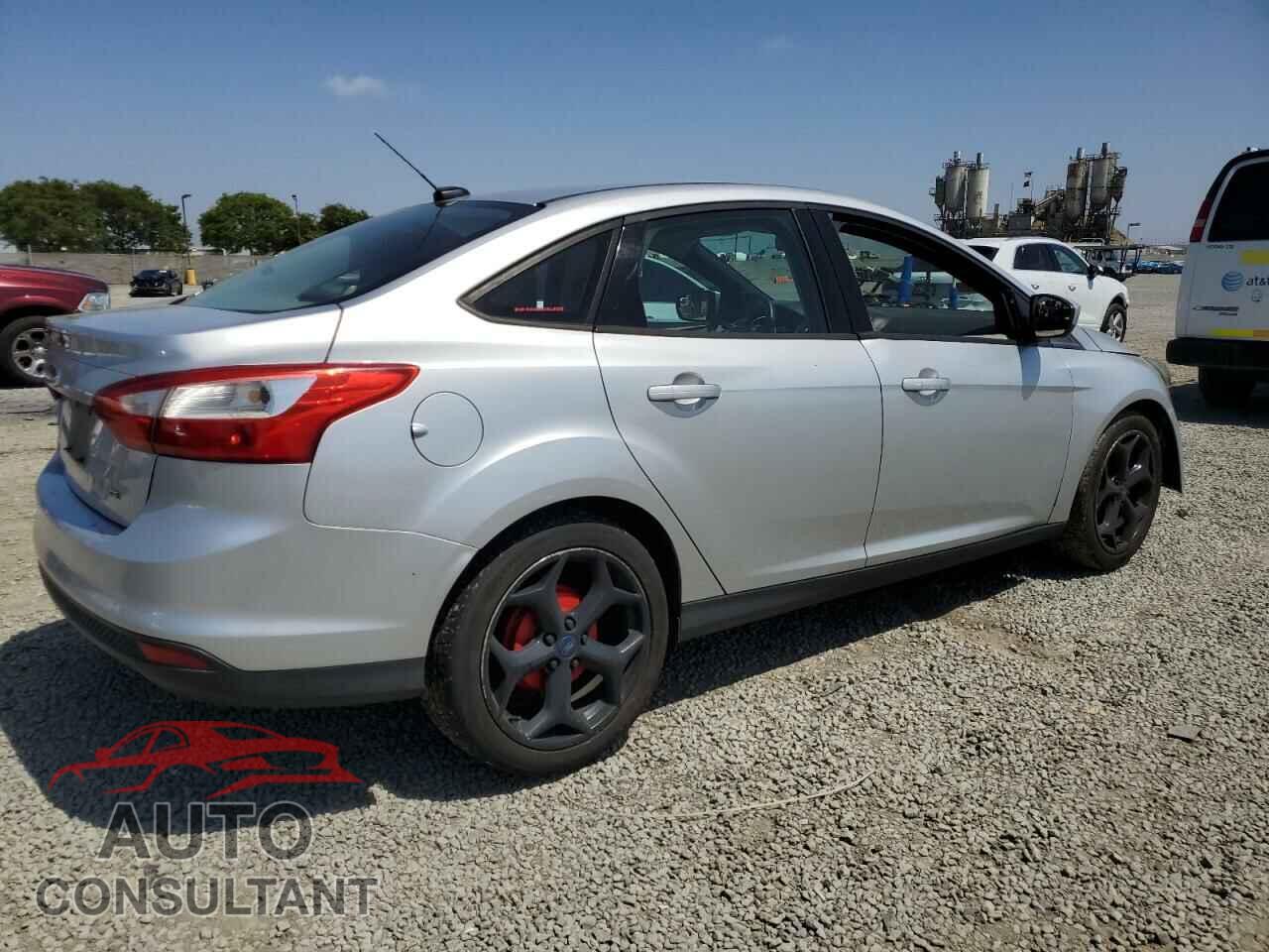 FORD FOCUS 2012 - 1FAHP3F2XCL373337