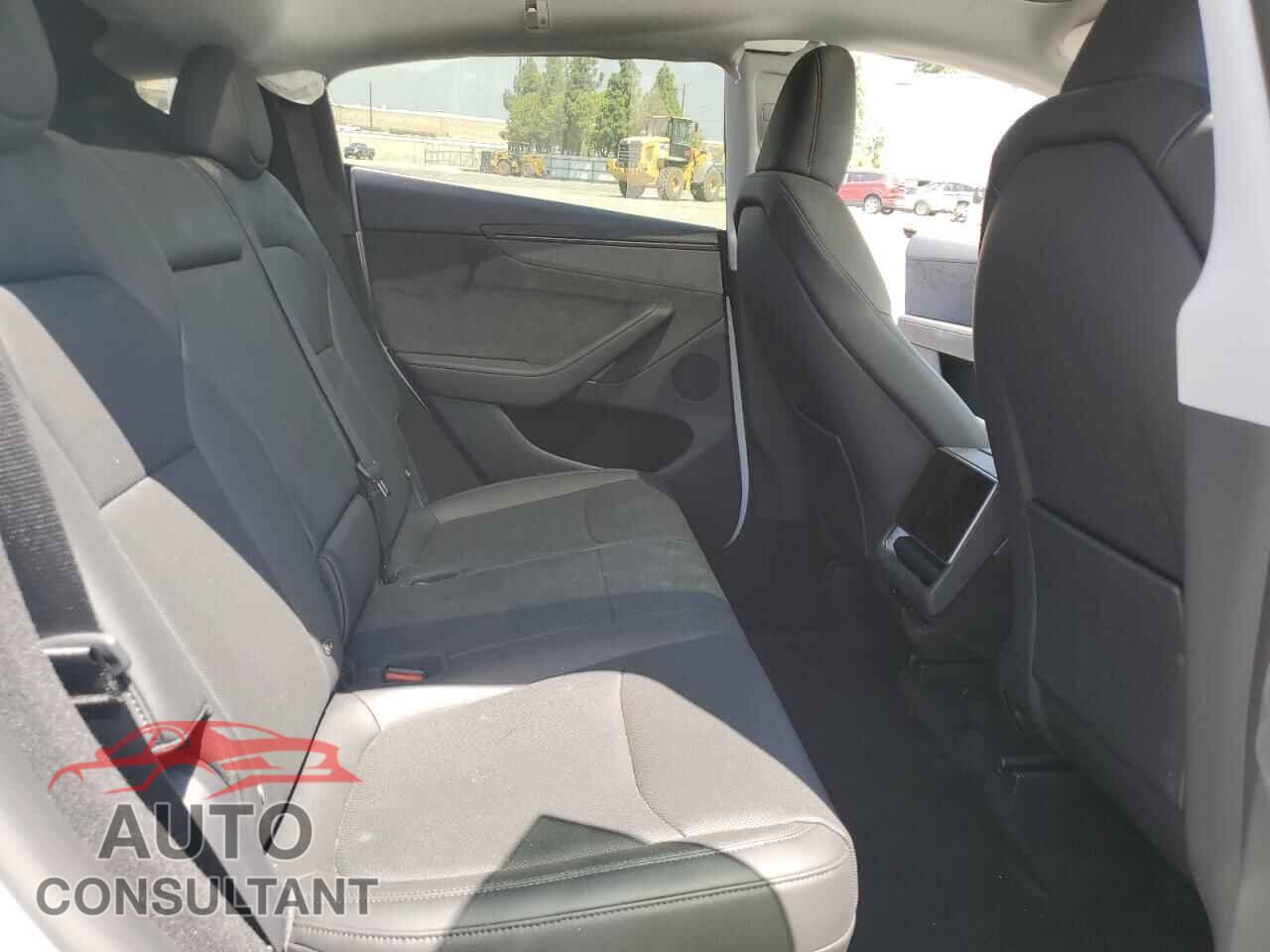 TESLA MODEL Y 2026 - 7SAYGDEE4TF340156