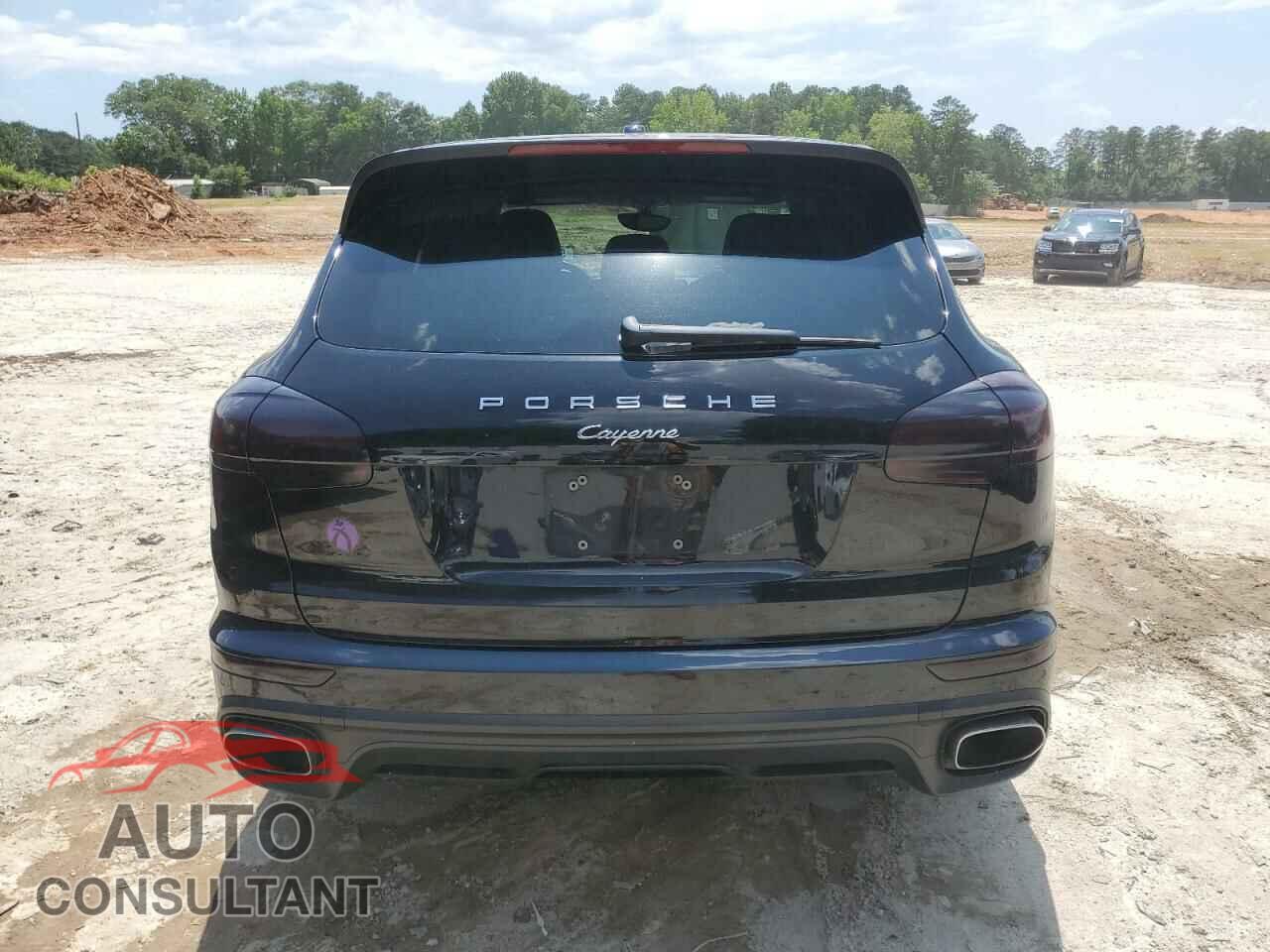 PORSCHE CAYENNE 2017 - WP1AA2A28HKA82393
