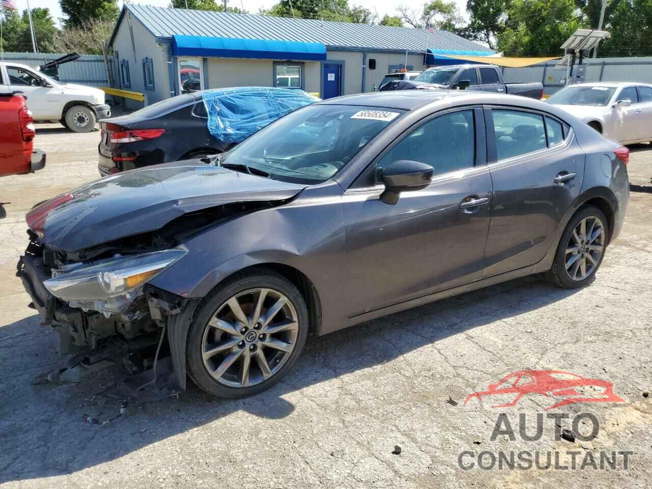 MAZDA 3 2018 - 3MZBN1W30JM243322