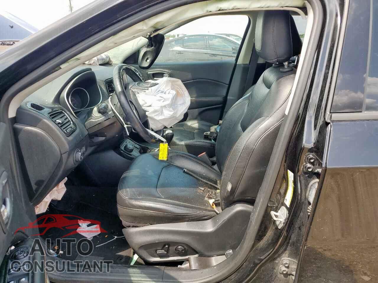 JEEP COMPASS 2018 - 3C4NJDCB4JT230152