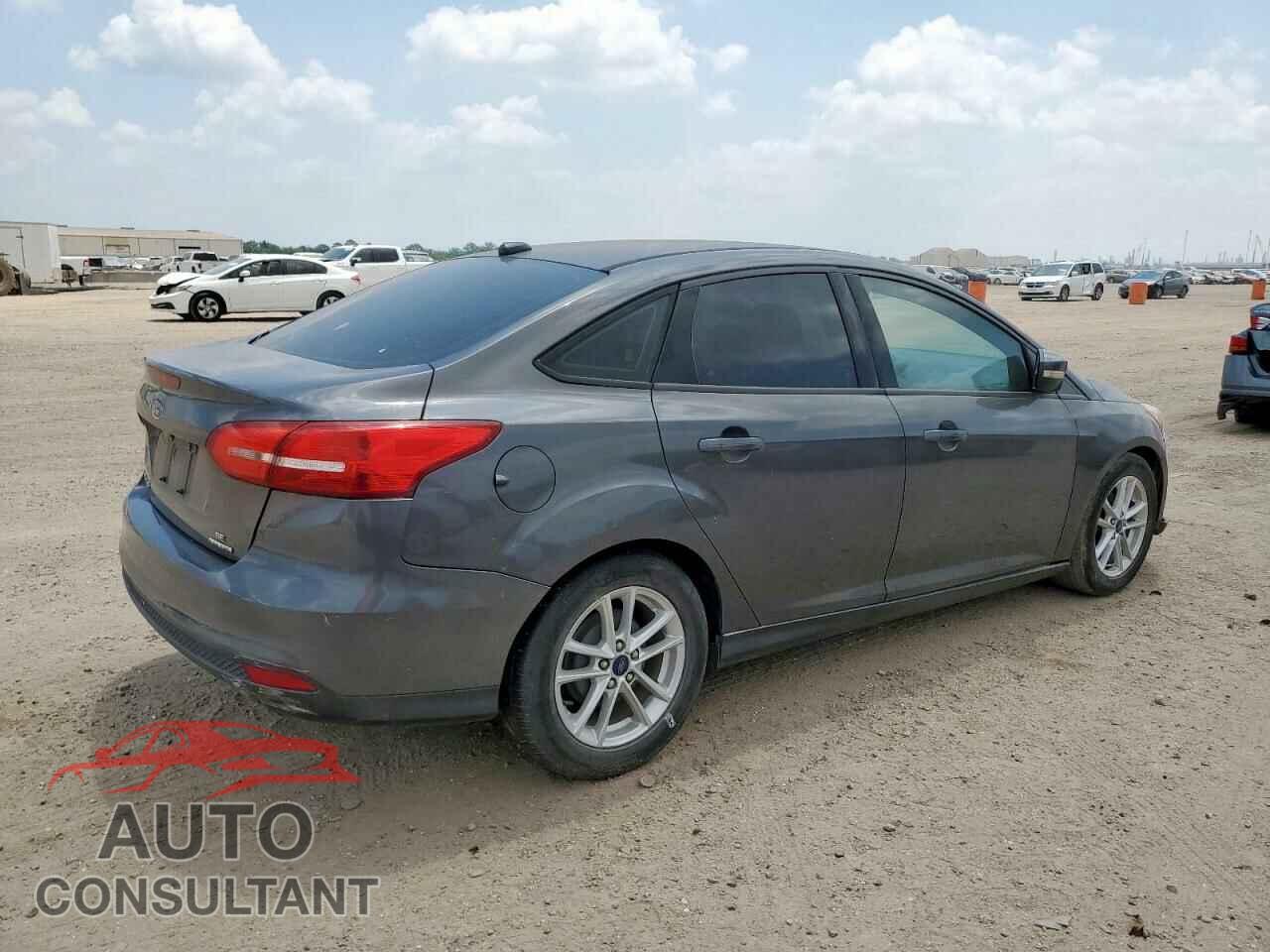 FORD FOCUS 2015 - 1FADP3F21FL219151