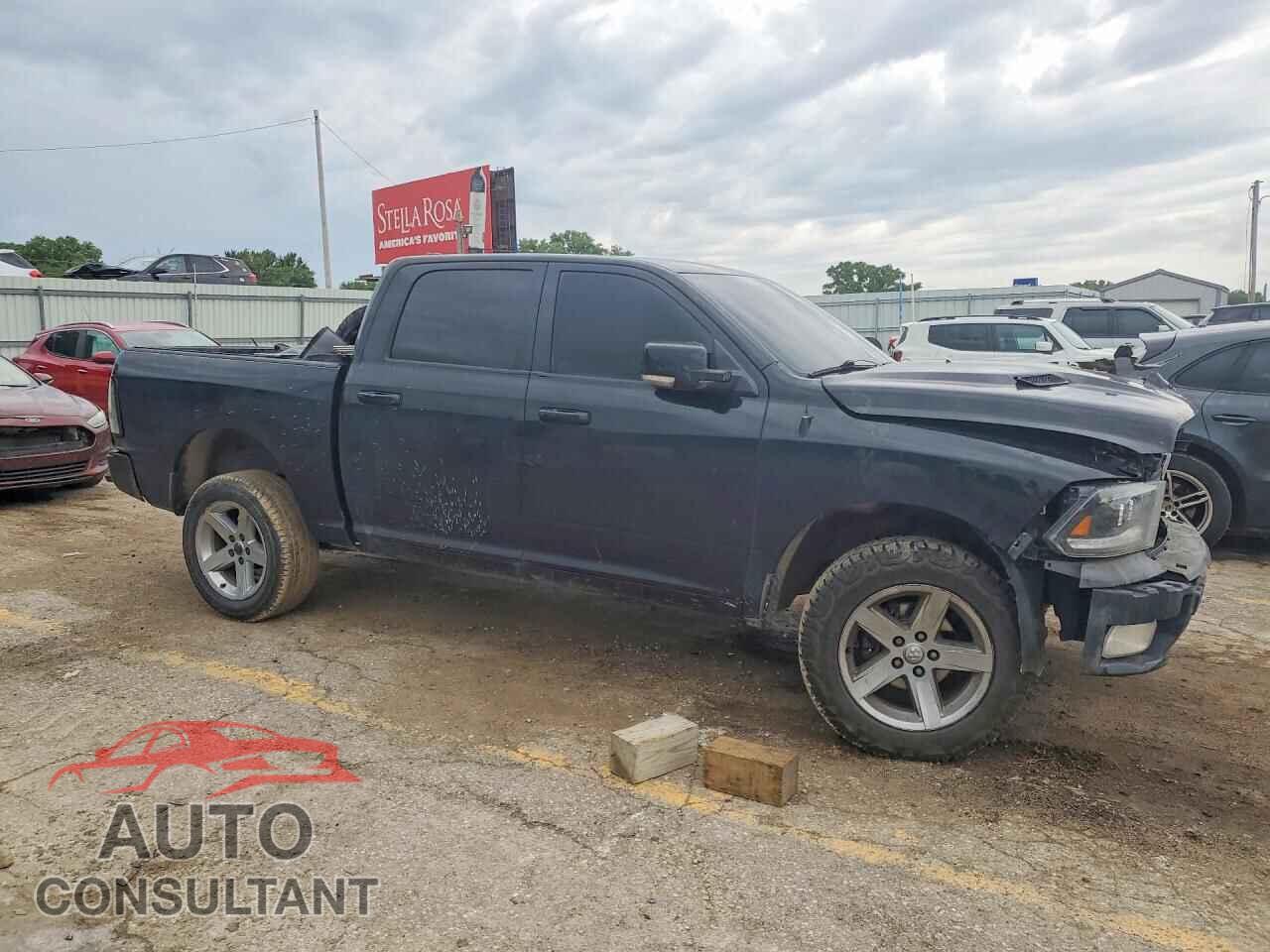 DODGE RAM 1500 2012 - 1C6RD7MT7CS121164