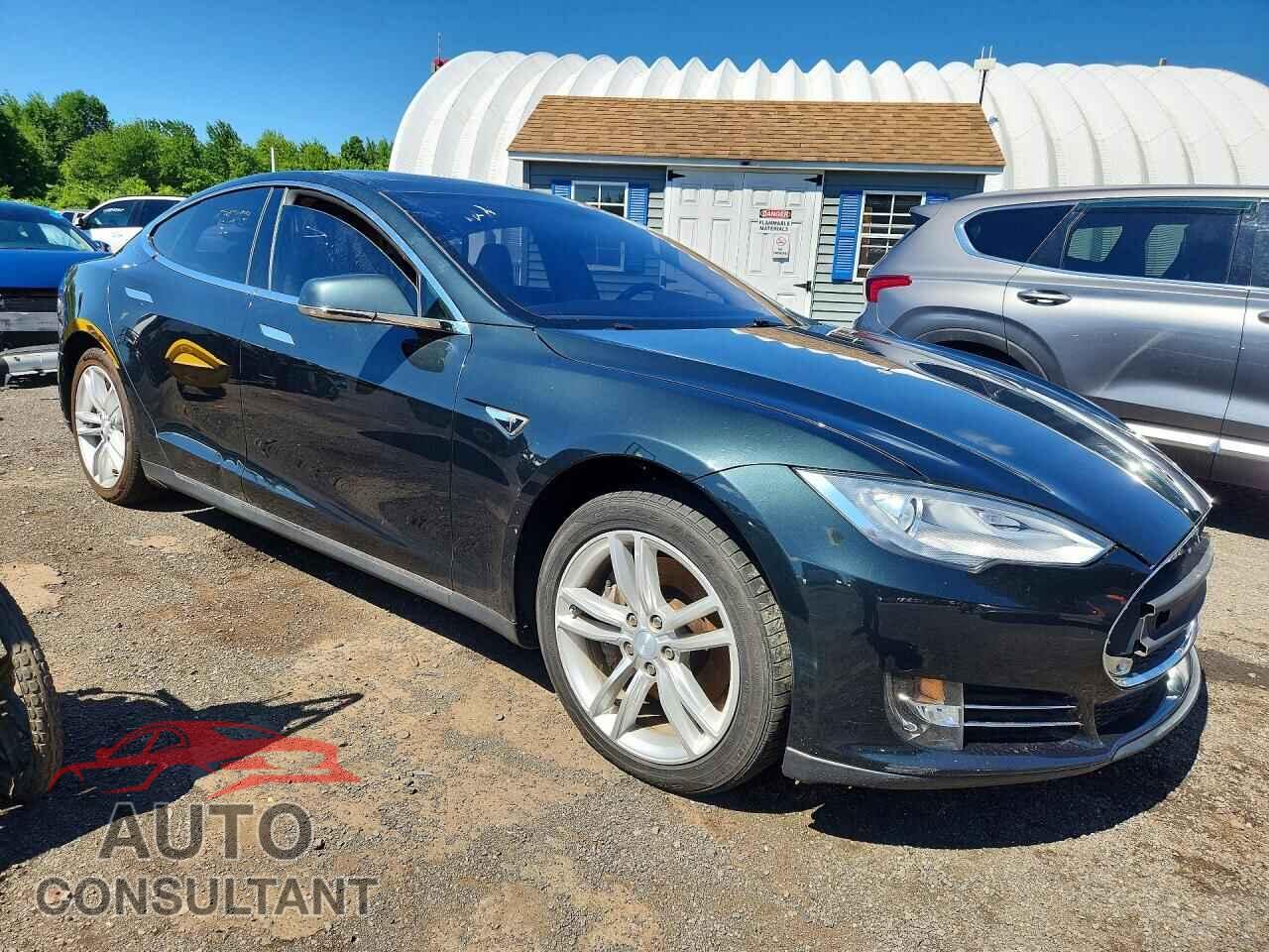 TESLA MODEL S 2013 - 5YJSA1DN5DFP09094