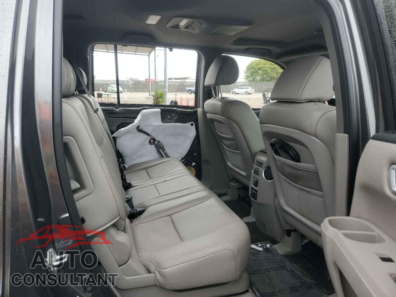 HONDA PILOT 2011 - 5FNYF4H94BB046303