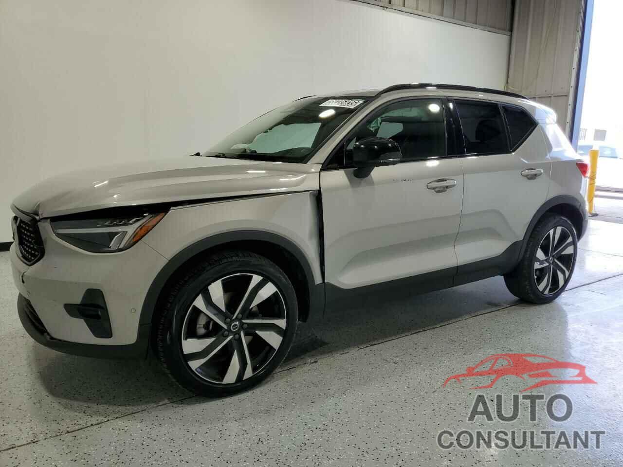 VOLVO XC40 PLUS 2025 - YV4L12UC9S2511205