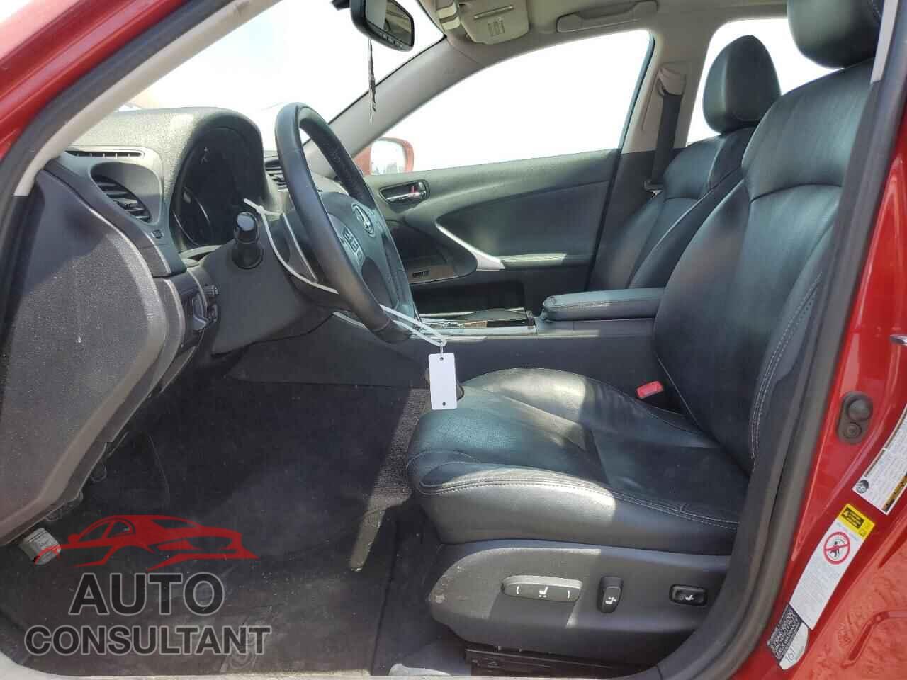 LEXUS IS 2011 - JTHCF5C24B5045226