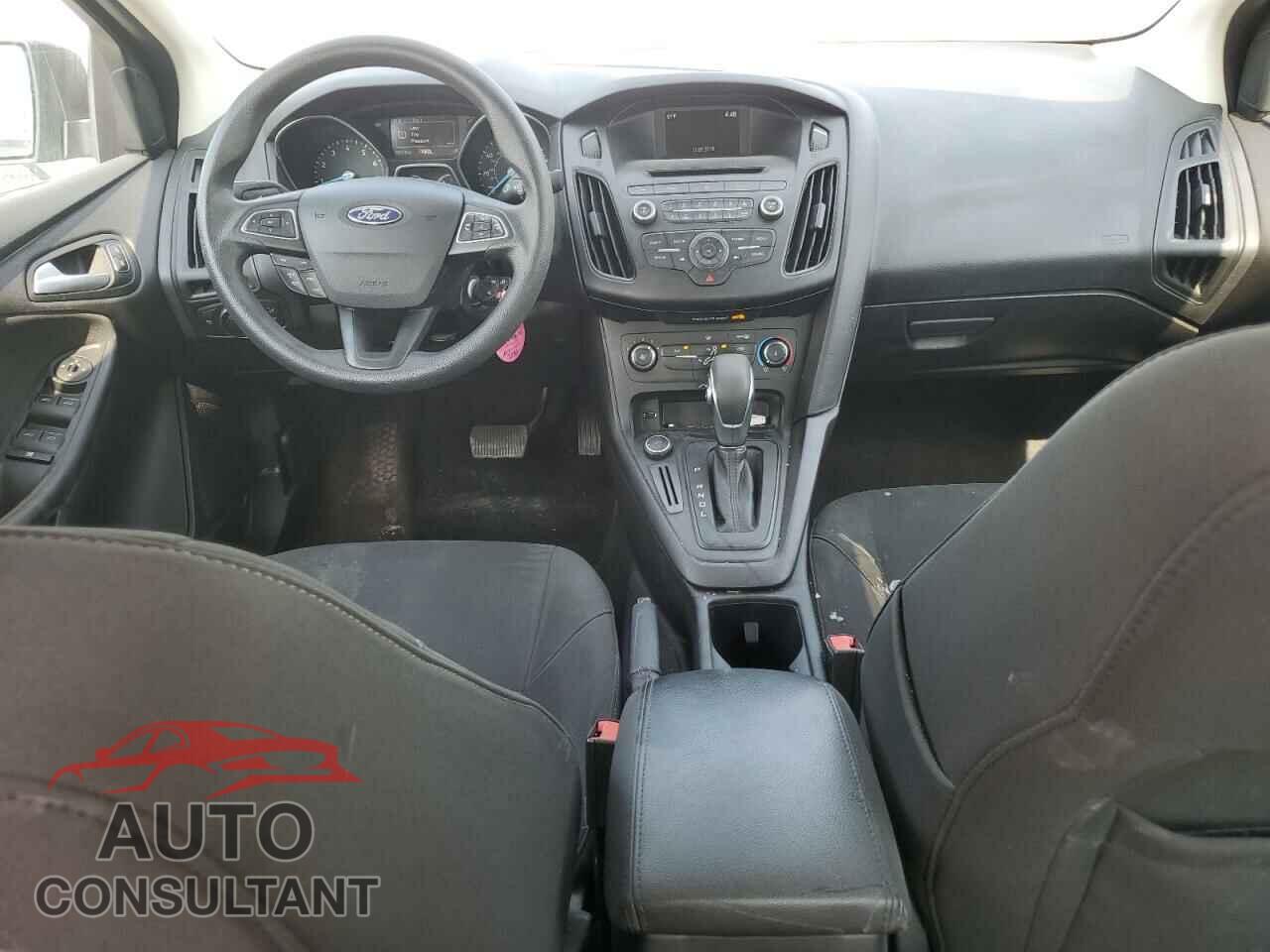 FORD FOCUS 2017 - 1FADP3F24HL288404