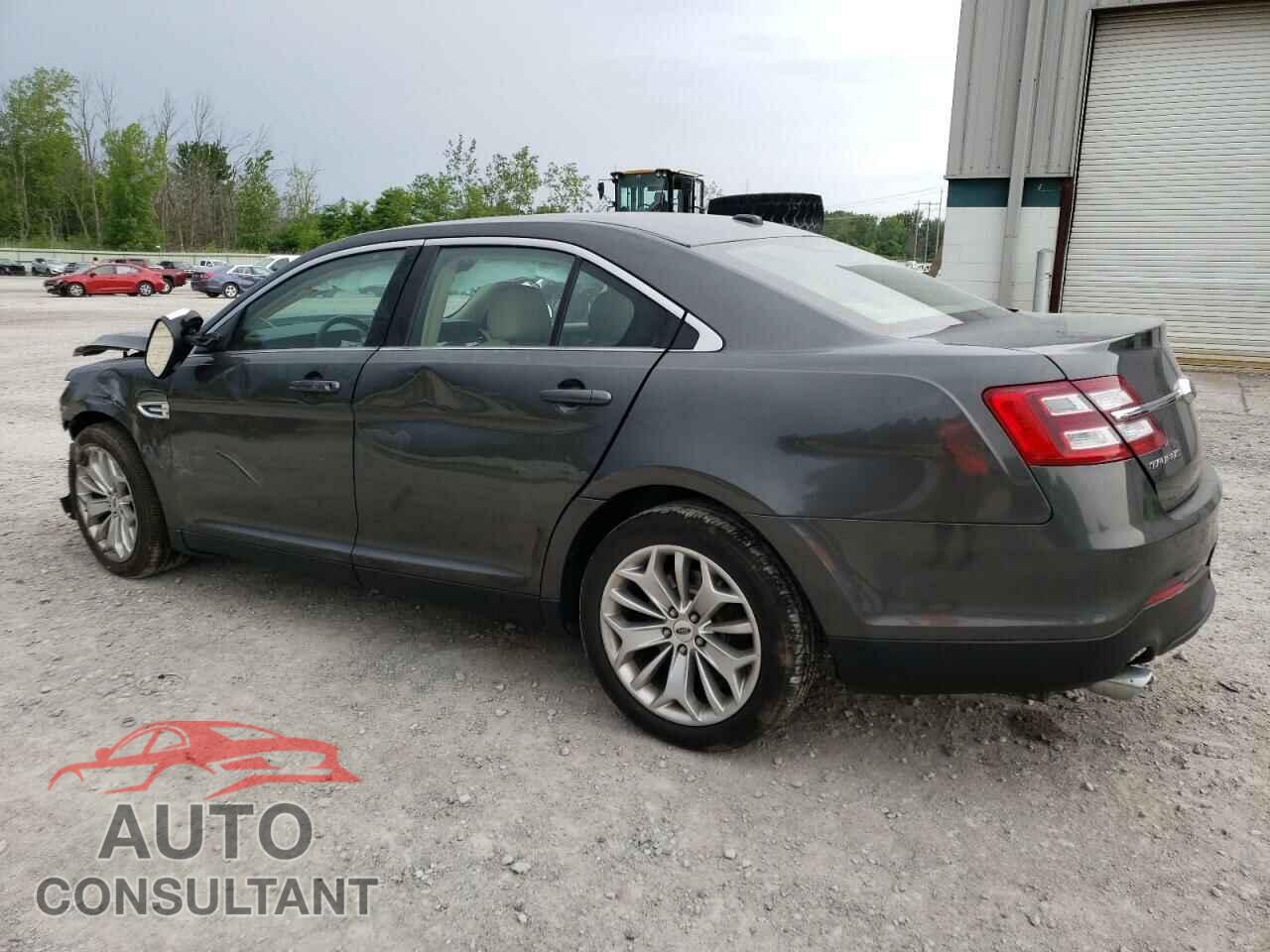 FORD TAURUS 2018 - 1FAHP2F84JG124102