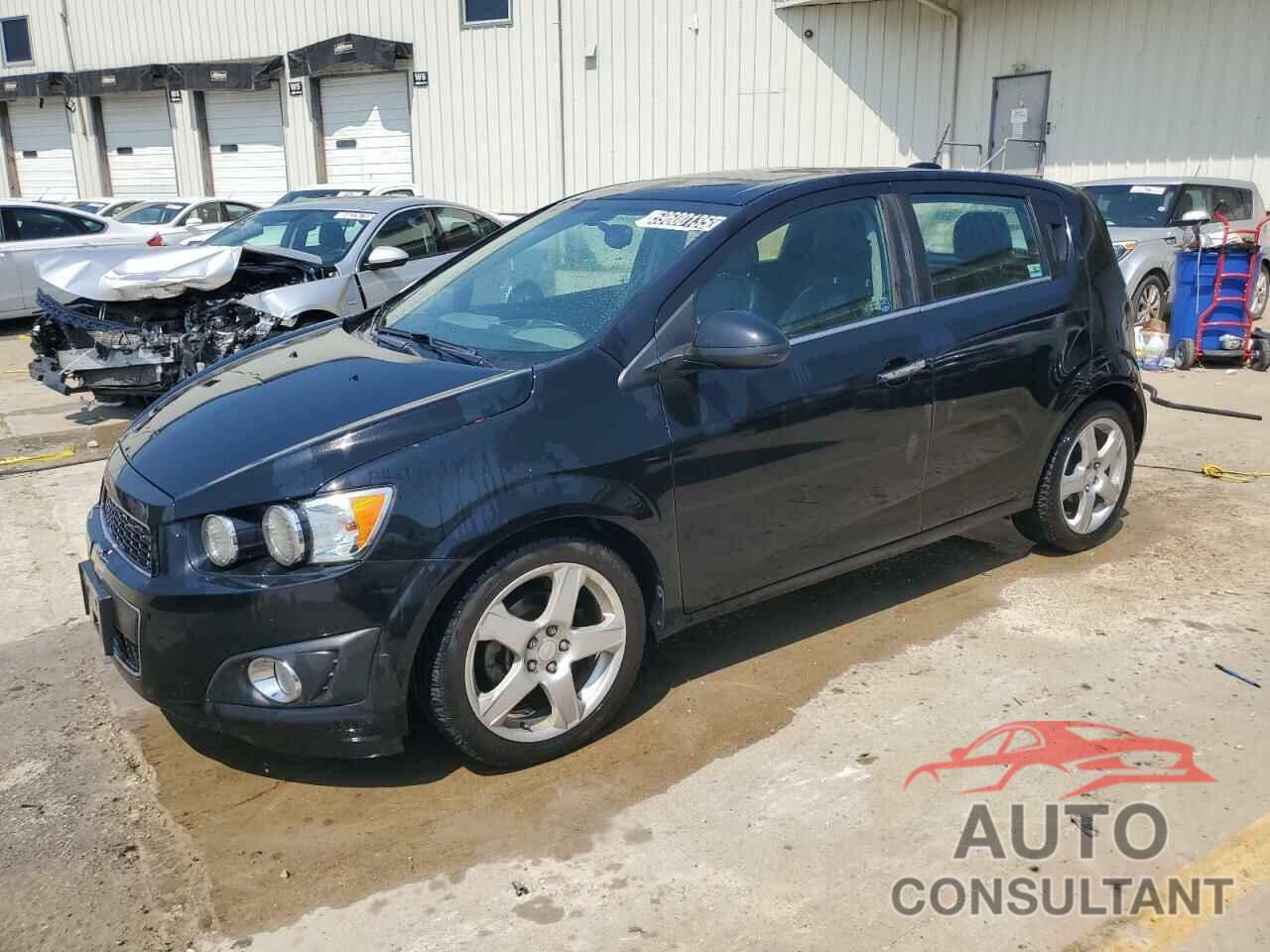CHEVROLET SONIC 2016 - 1G1JE6SB2G4163008