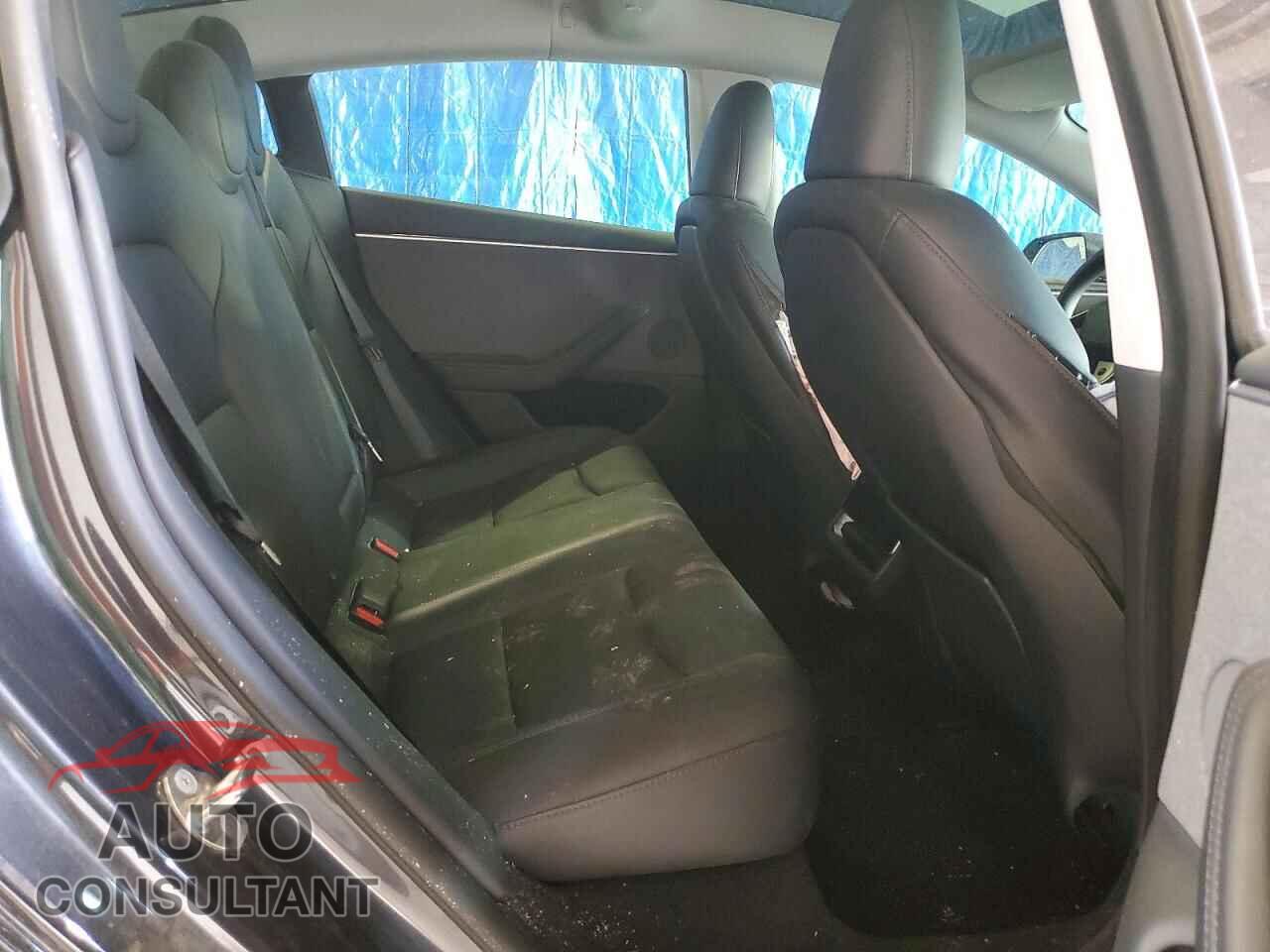TESLA MODEL 3 2024 - 5YJ3E1EA4RF830114