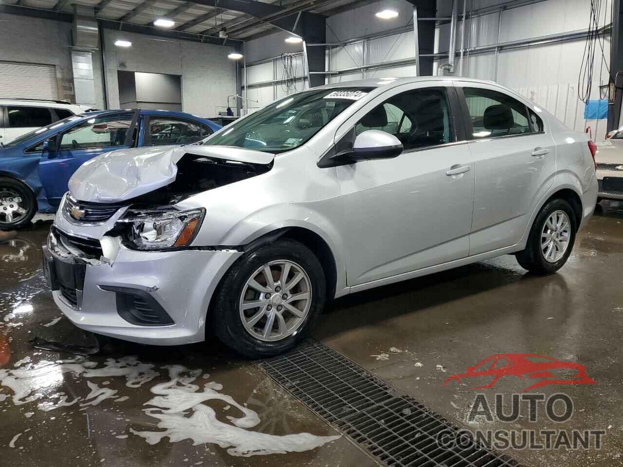 CHEVROLET SONIC 2017 - 1G1JD5SH2H4123028