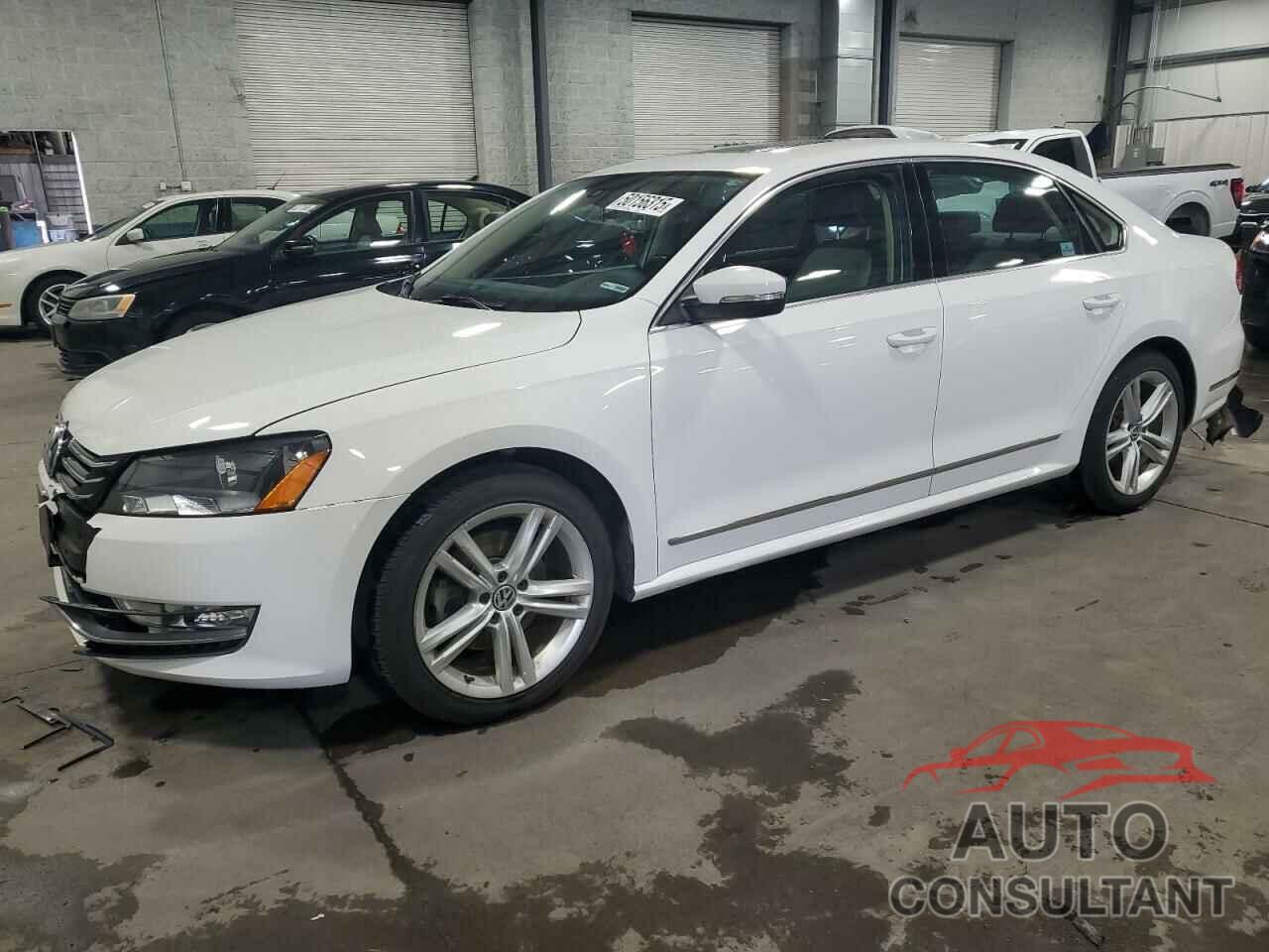 VOLKSWAGEN PASSAT 2015 - 1VWBT7A36FC059415