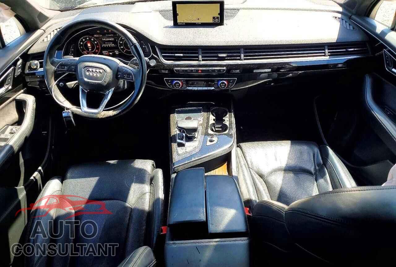 AUDI Q7 2017 - WA1VAAF74HD004032