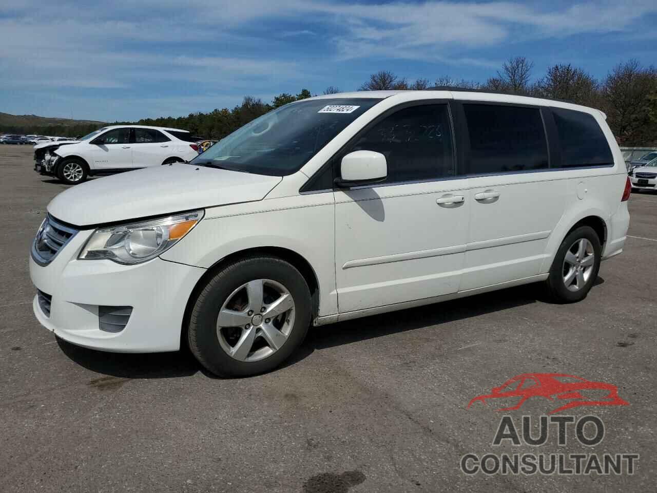 VOLKSWAGEN ROUTAN 2011 - 2V4RW3DG5BR717538