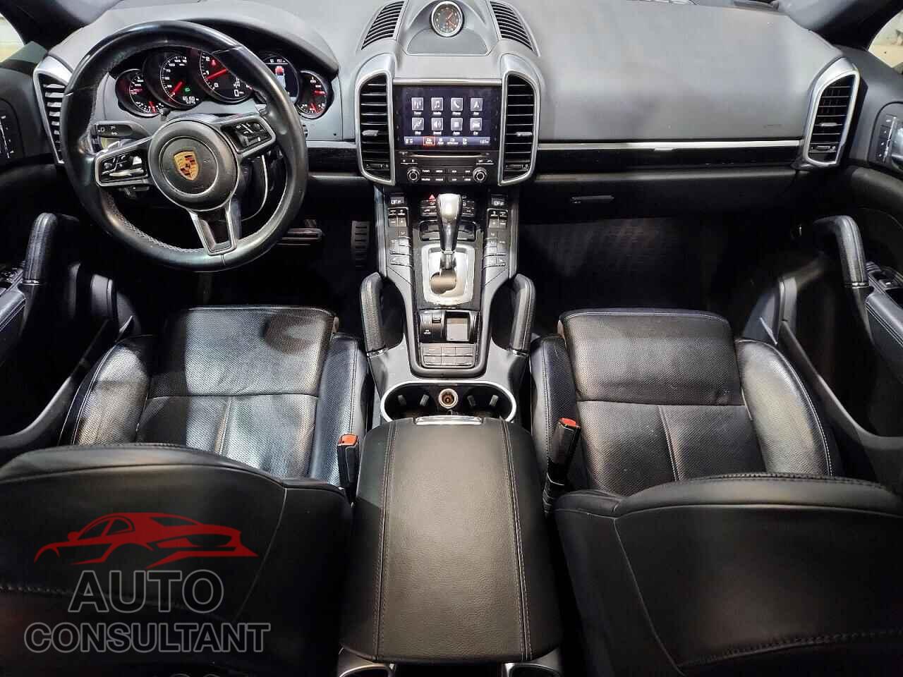 PORSCHE CAYENNE 2018 - WP1AA2A27JKA06850