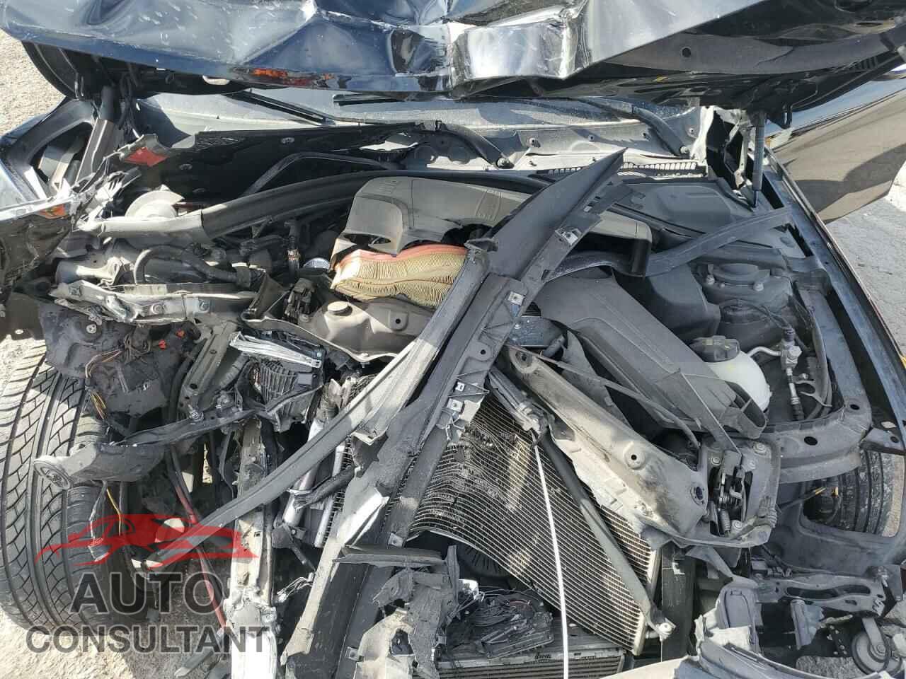 BMW 3 SERIES 2018 - WBA8E1G52JNU92527