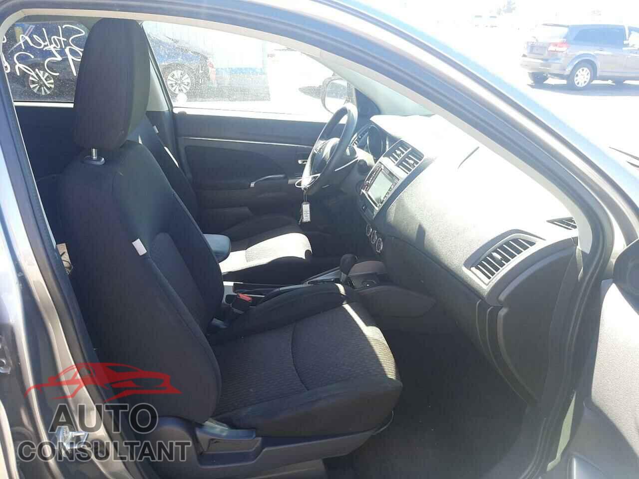 MITSUBISHI OUTLANDER 2019 - JA4AP3AUXKU007742