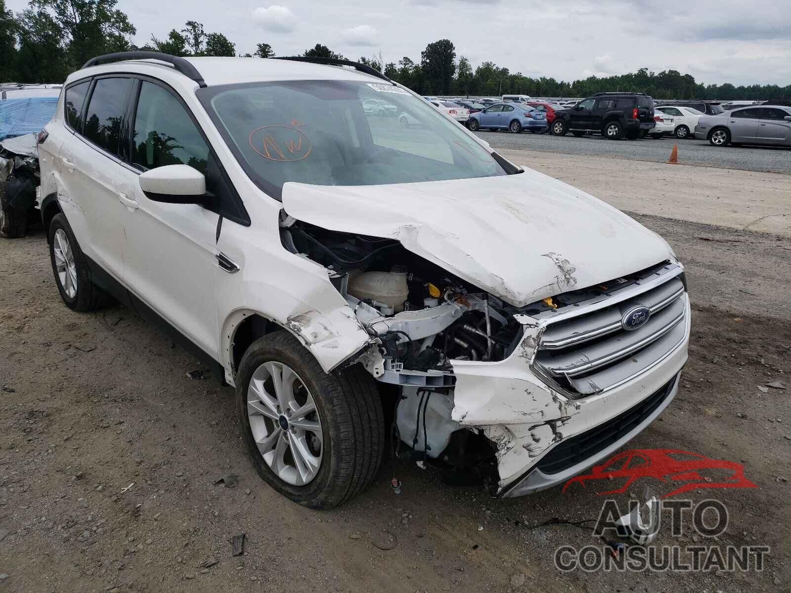 FORD ESCAPE 2017 - 1FMCU0GD3HUC47281