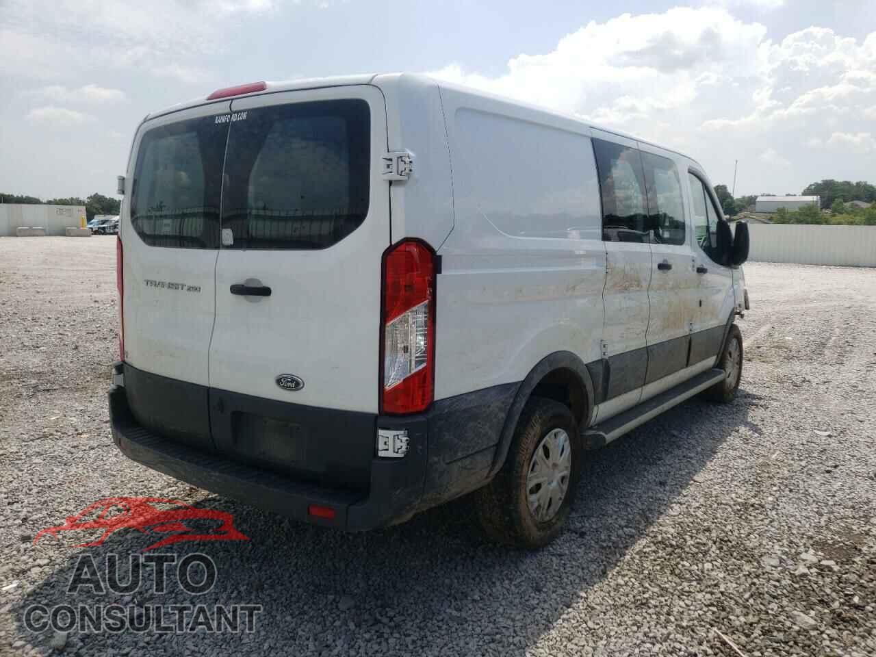 FORD TRANSIT CO 2017 - 1FTYR1ZM6HKB29042