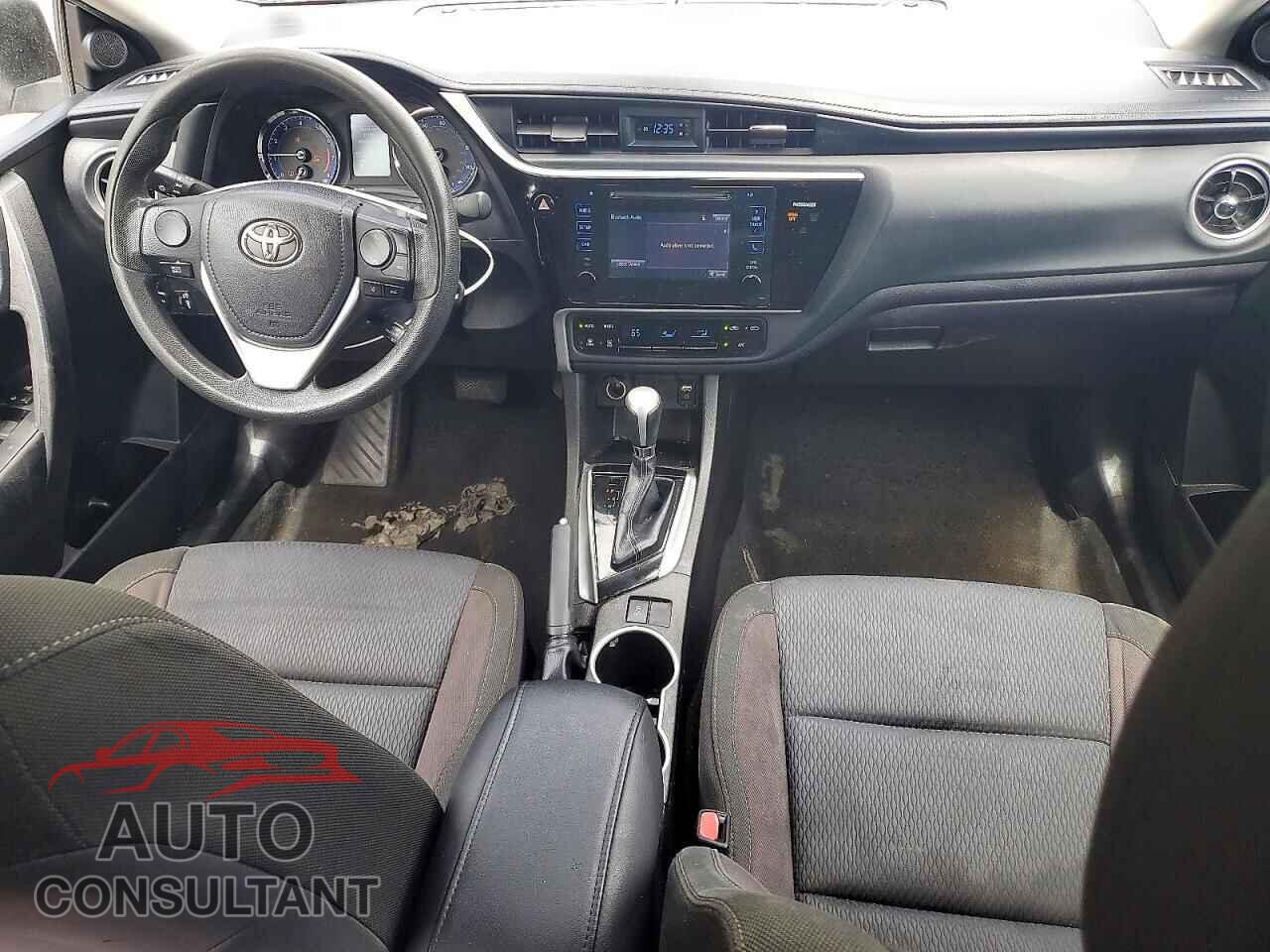 TOYOTA COROLLA 2017 - 5YFBURHEXHP683053