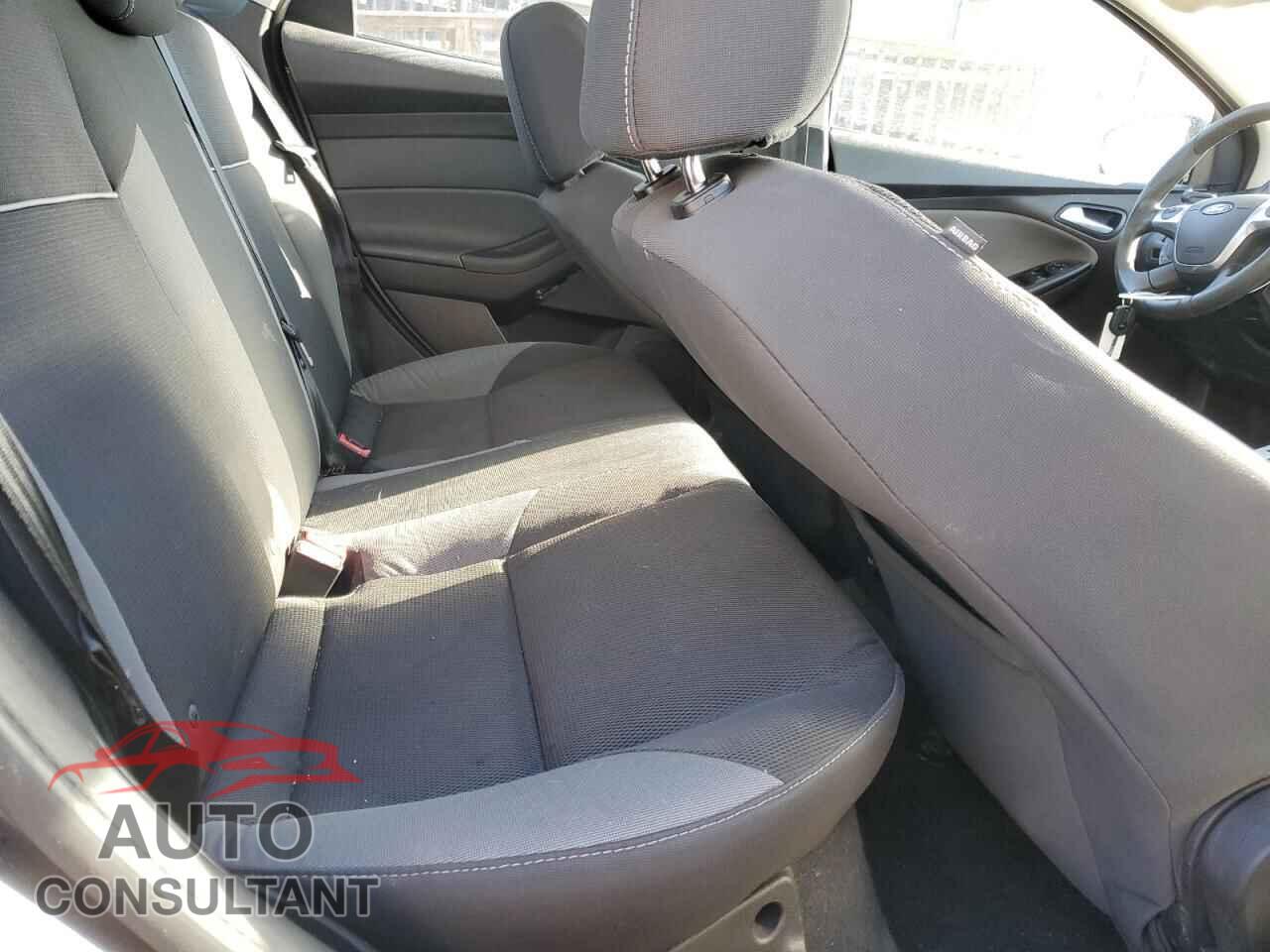 FORD FOCUS 2014 - 1FADP3F26EL164243