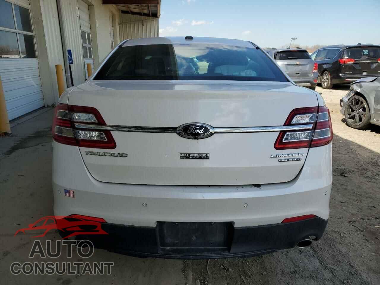 FORD TAURUS 2017 - 1FAHP2F8XHG108335
