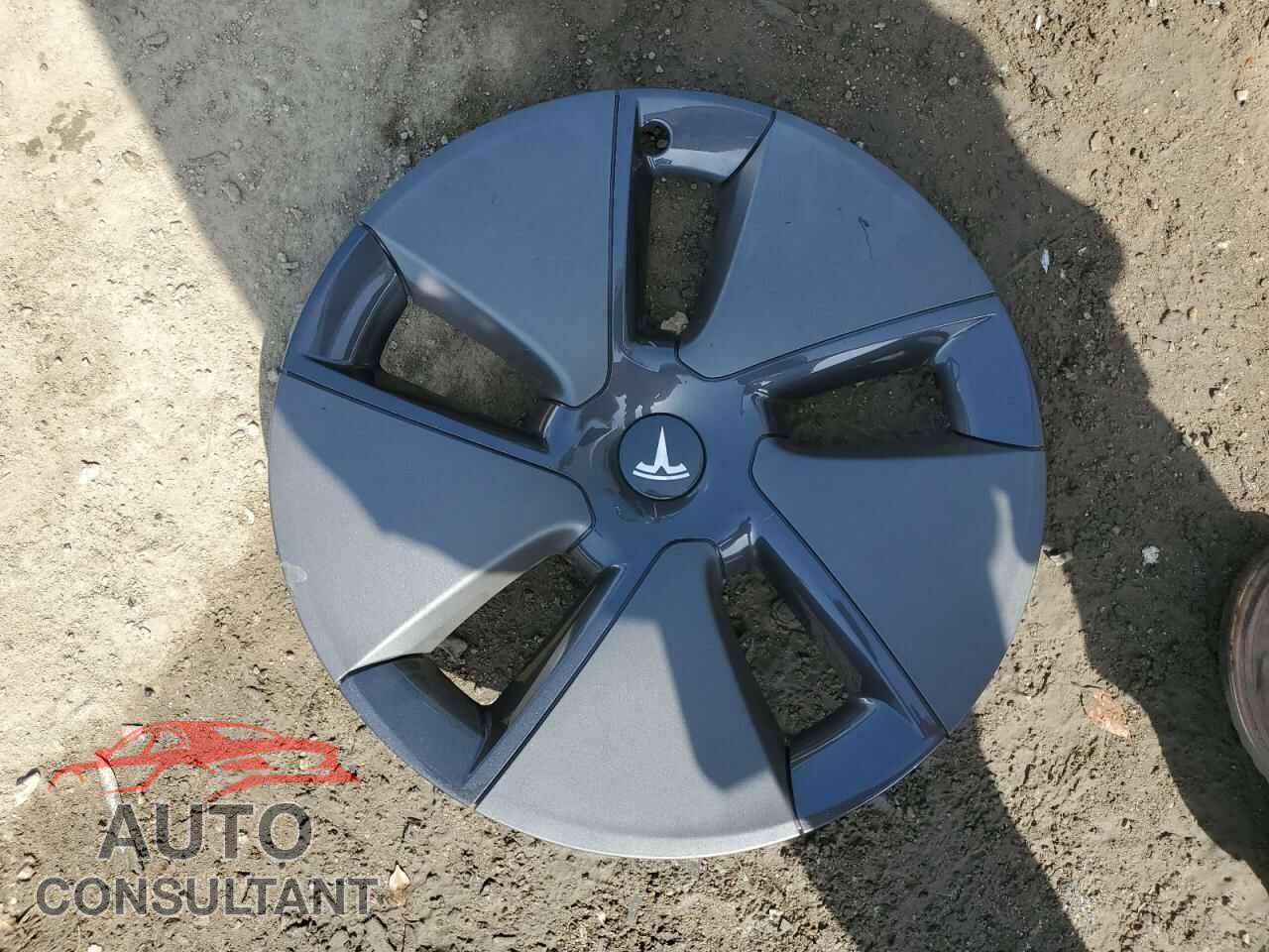 TESLA MODEL 3 2023 - 5YJ3E1EA9PF557023