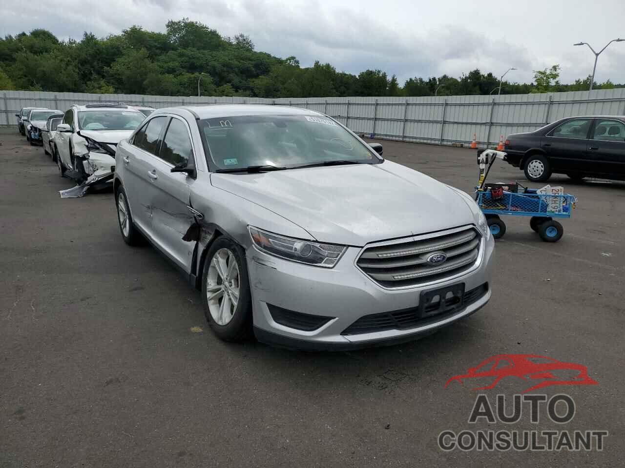 FORD TAURUS 2017 - 1FAHP2D86HG145109