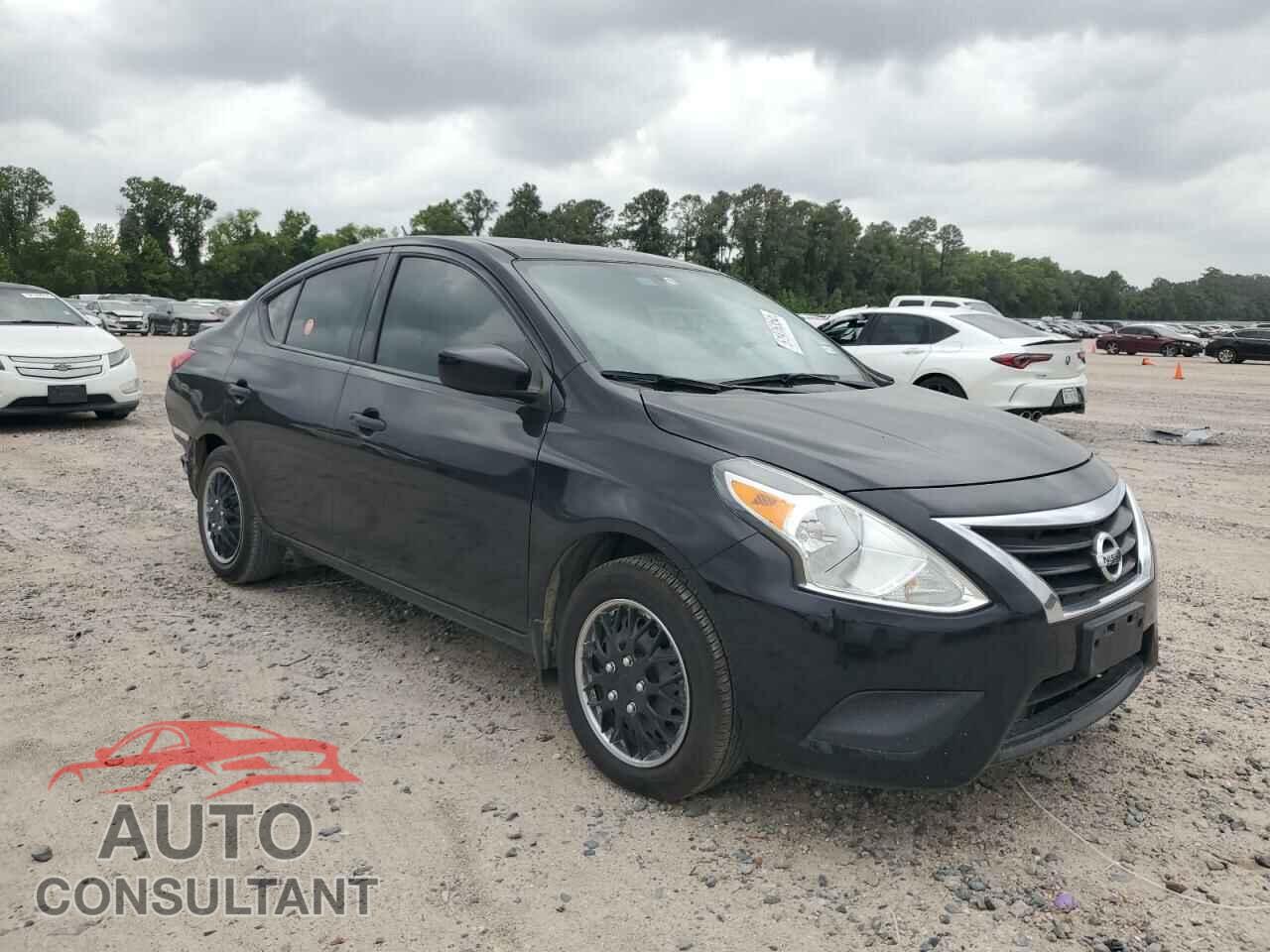 NISSAN VERSA 2017 - 3N1CN7AP3HL884911