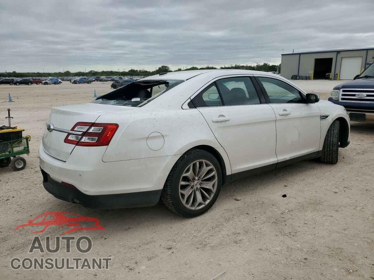 FORD TAURUS 2017 - 1FAHP2F89HG104129