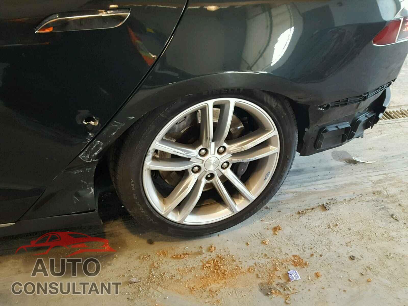 TESLA MODEL S 2013 - 5YJSA1DG3DFP08687