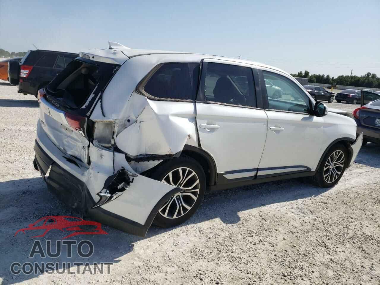 MITSUBISHI OUTLANDER 2017 - JA4AD3A30HZ038302