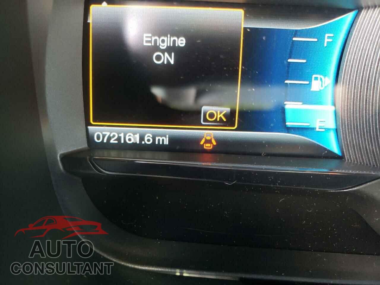 FORD TAURUS 2018 - 1FAHP2F82JG109775