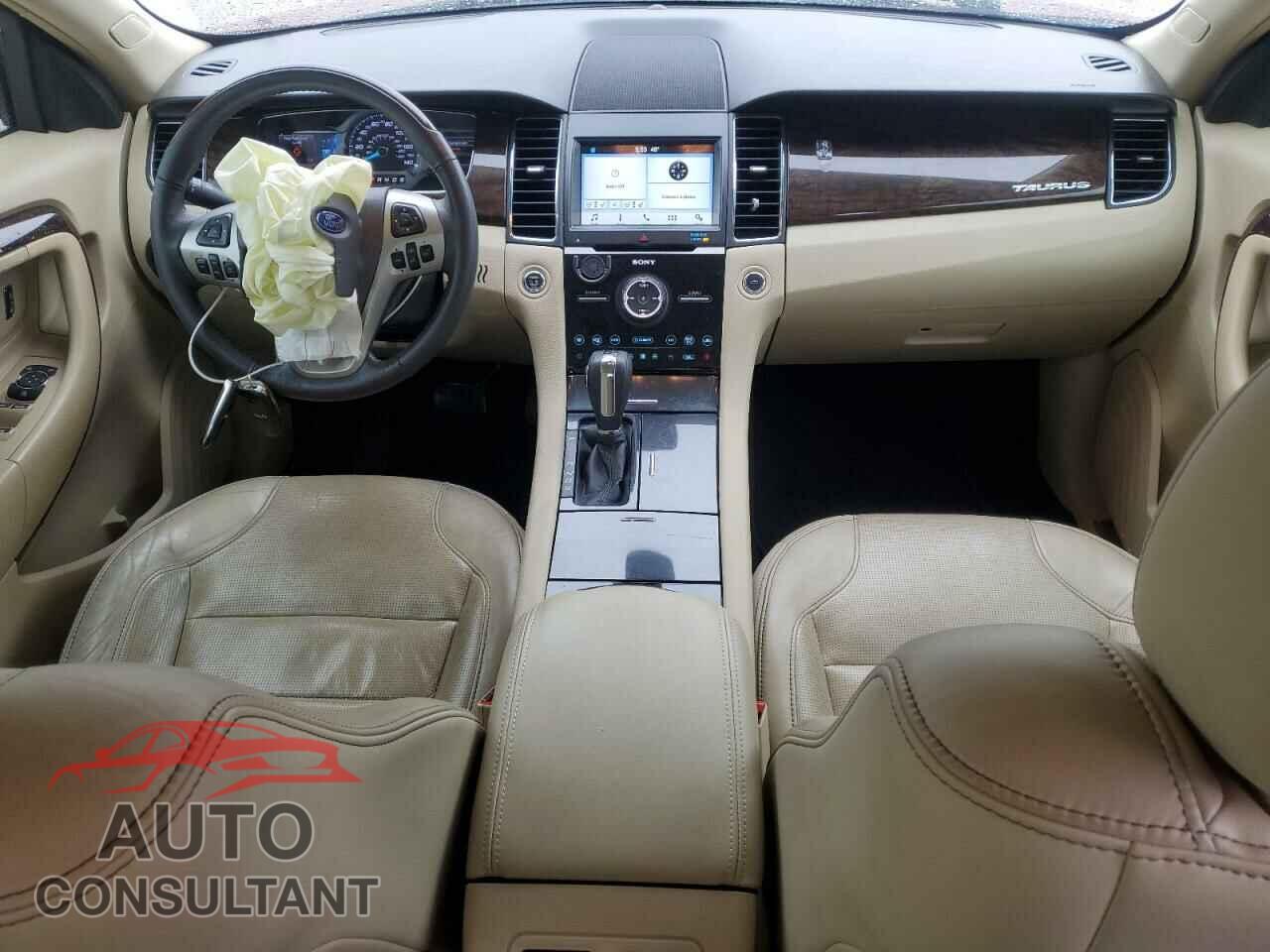 FORD TAURUS 2017 - 1FAHP2F89HG108455