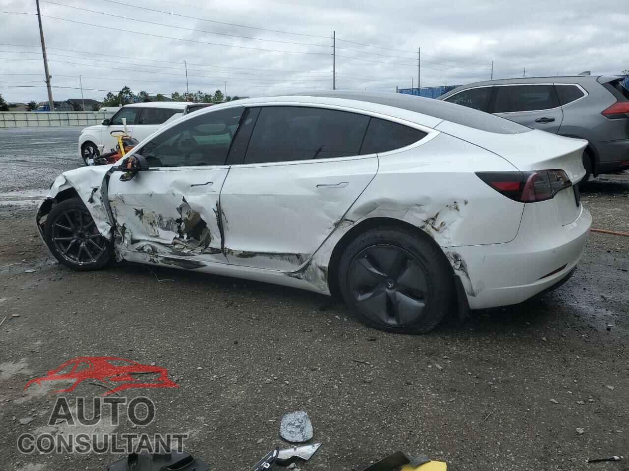 TESLA MODEL 3 2019 - 5YJ3E1EB3KF511821