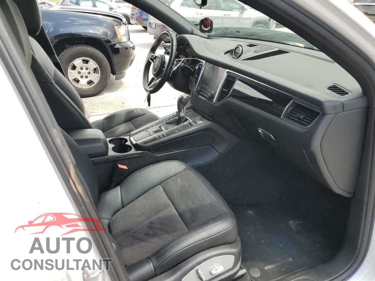 PORSCHE MACAN 2017 - WP1AA2A53HLB08709