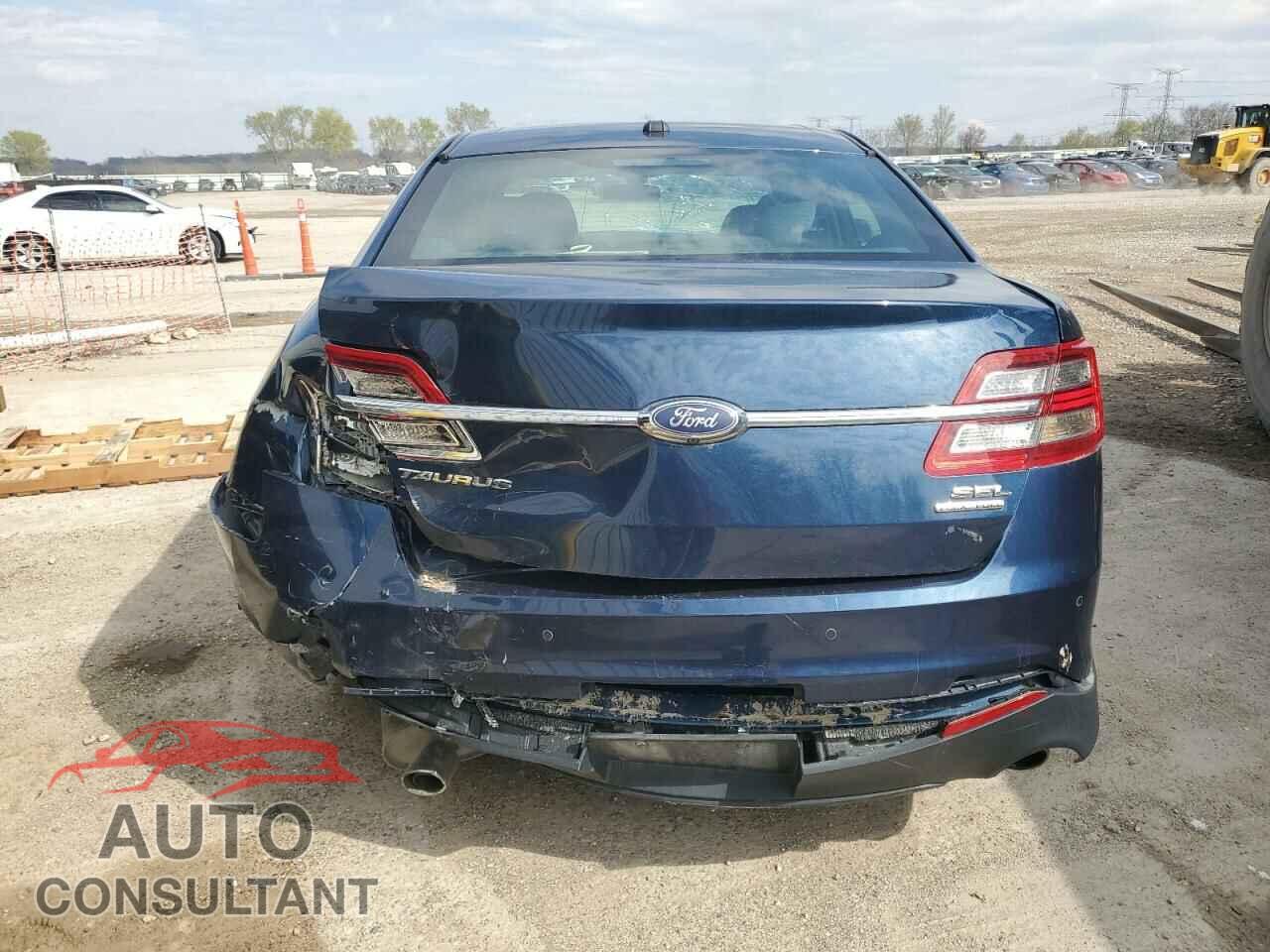 FORD TAURUS 2017 - 1FAHP2E86HG102078
