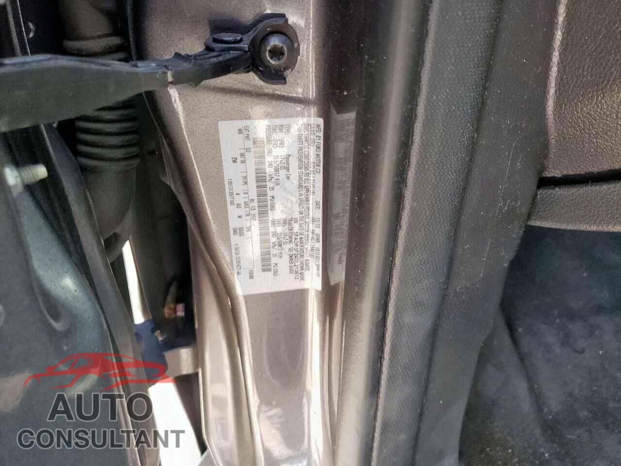 FORD FOCUS 2013 - 1FADP3F24DL213812
