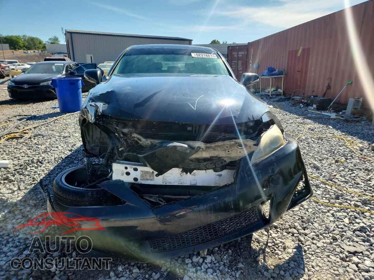 LEXUS IS 2012 - JTHBF5C25C5180924