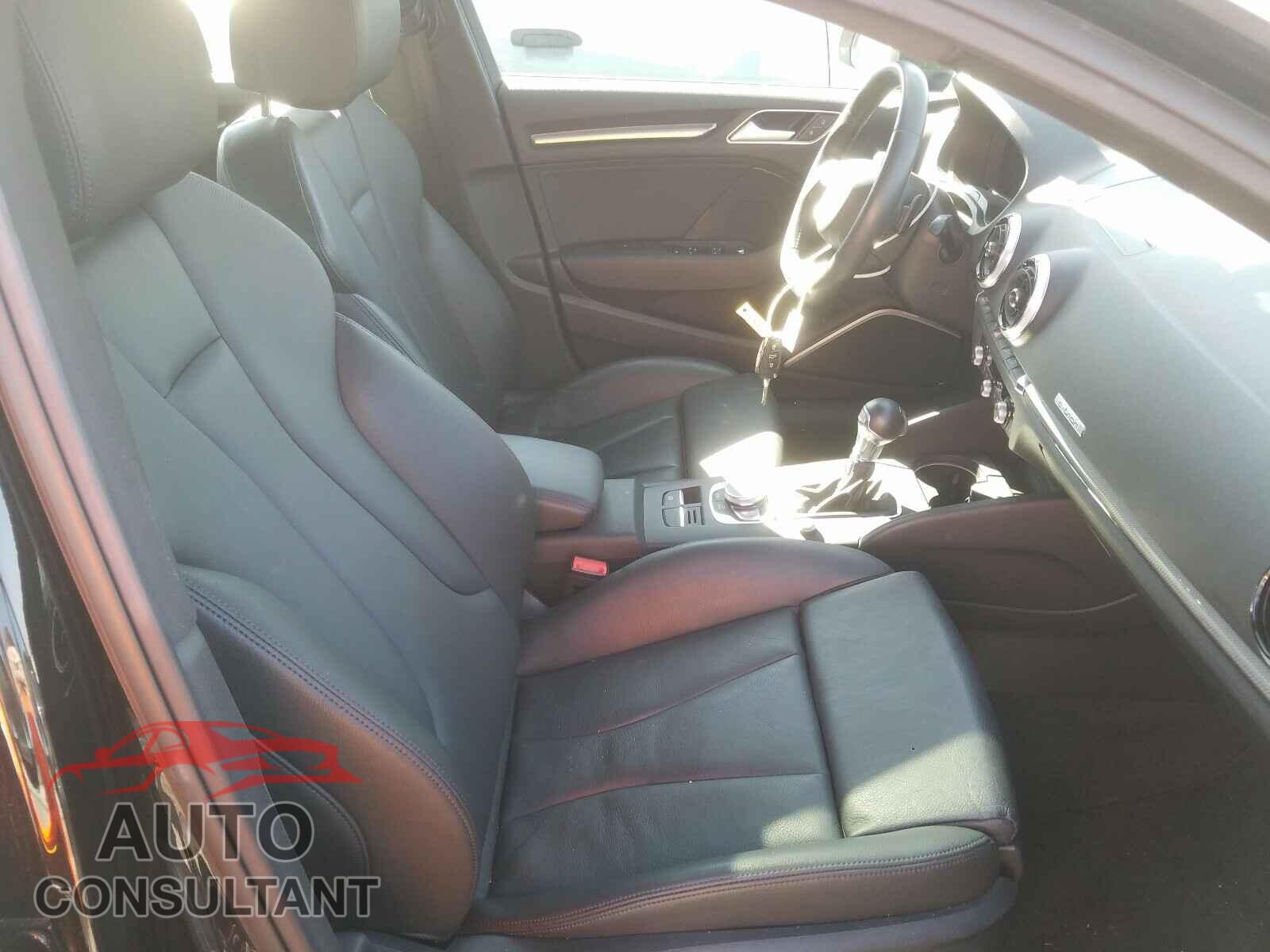 AUDI A3 2018 - WAUTPBFF8JA080995
