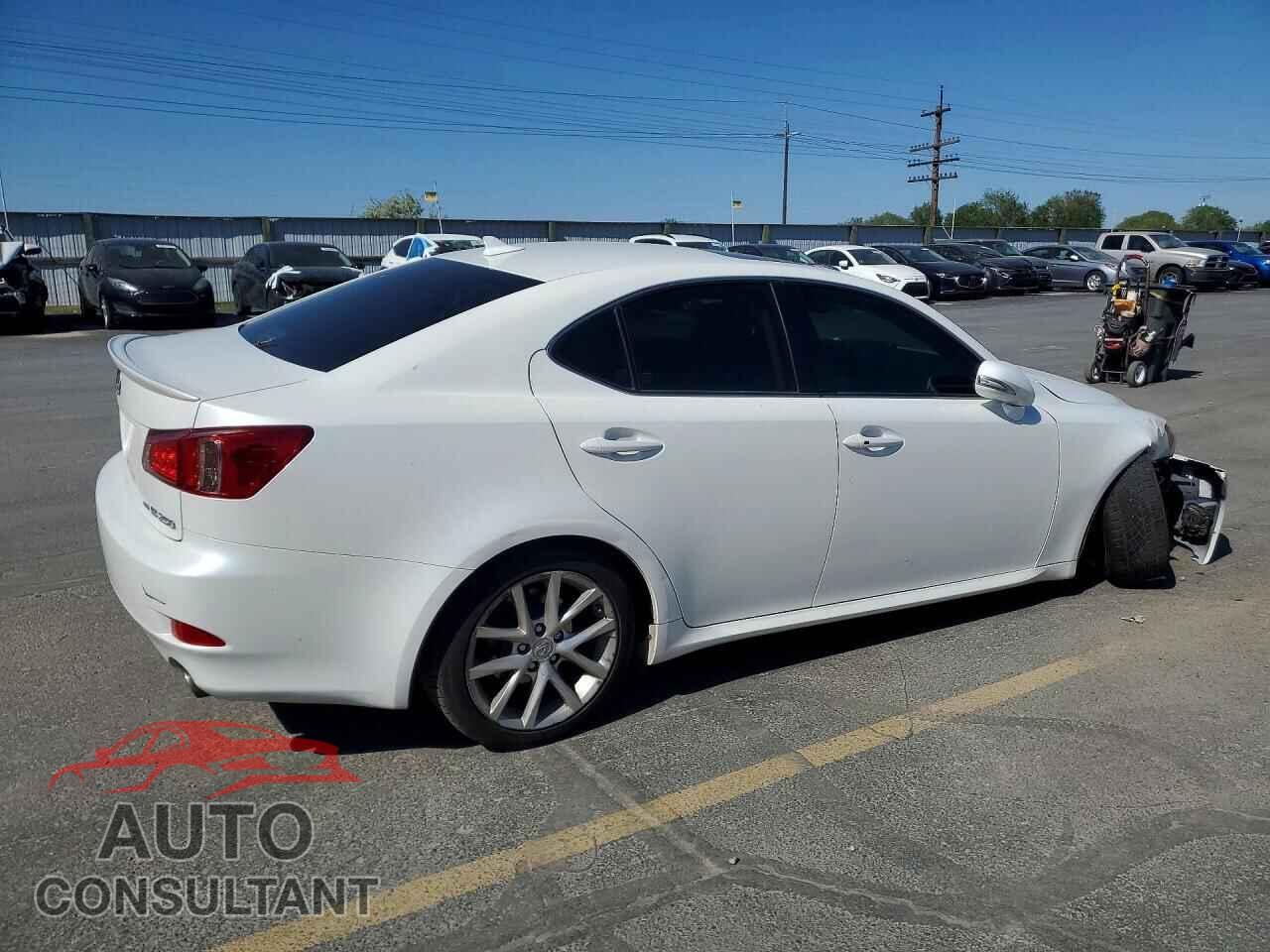 LEXUS IS 2011 - JTHCF5C20B5051072