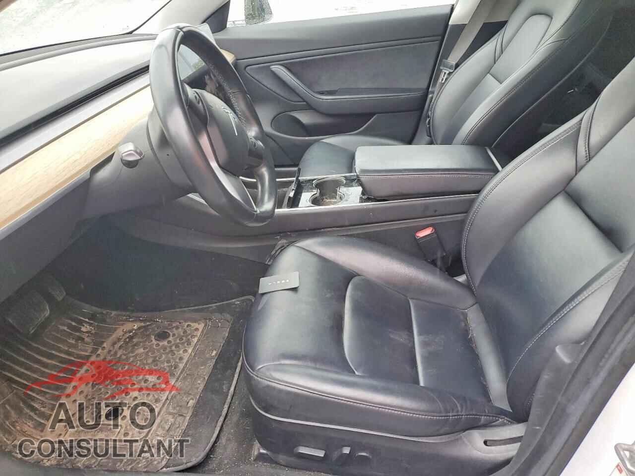 TESLA MODEL 3 2018 - 5YJ3E1EB8JF093884