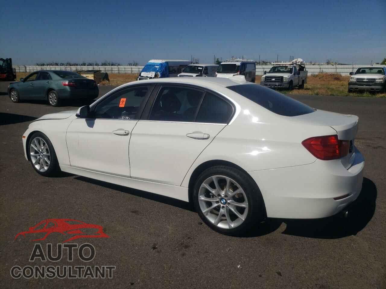 BMW 3 SERIES 2015 - WBA3B1C52FK137908