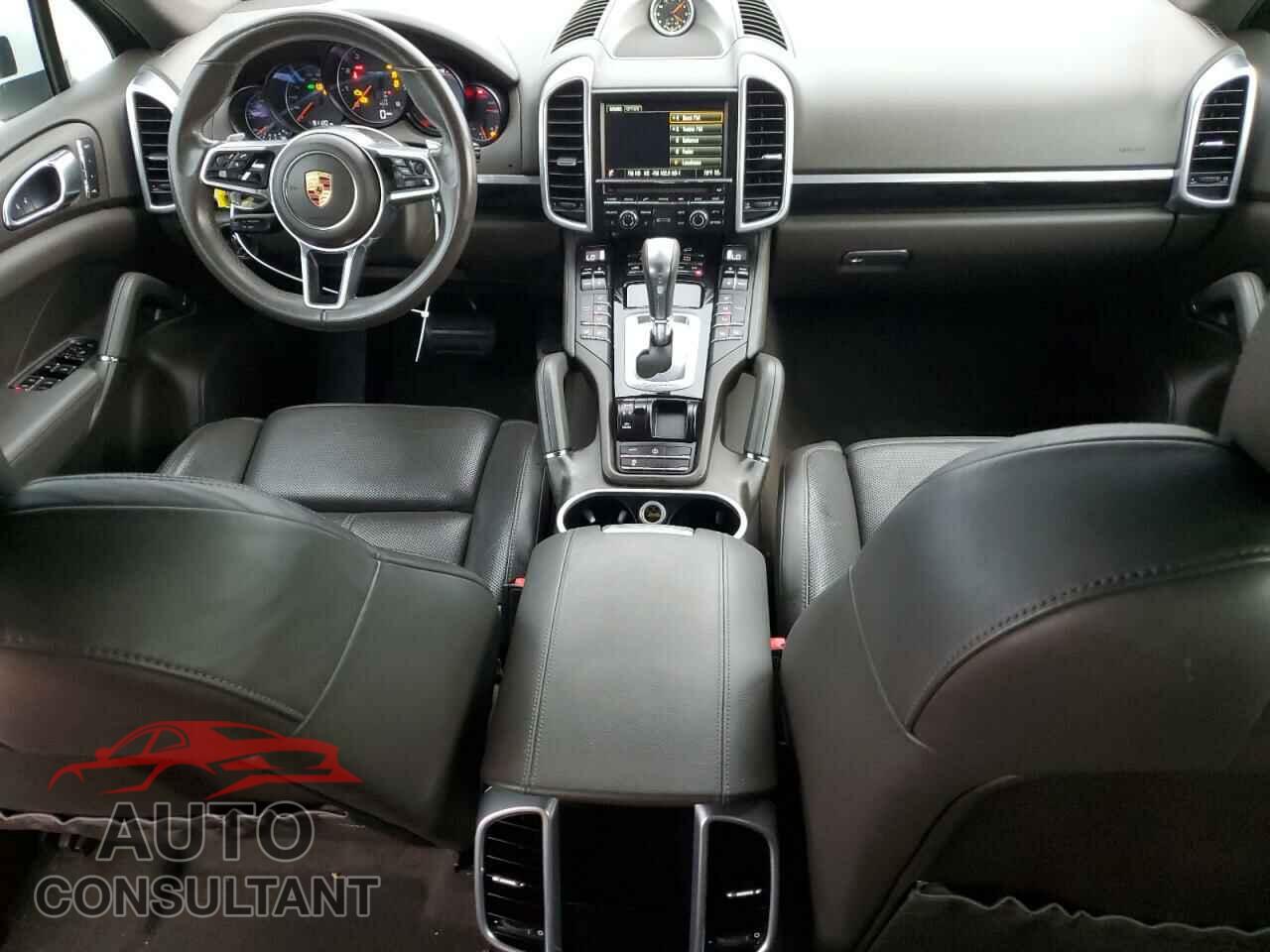 PORSCHE CAYENNE 2016 - WP1AA2A29GKA36604