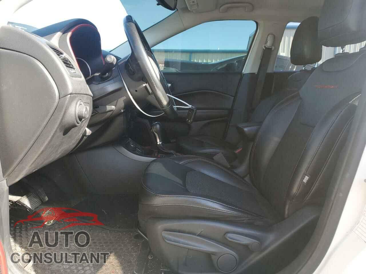 JEEP COMPASS 2020 - 3C4NJDDB4LT184212