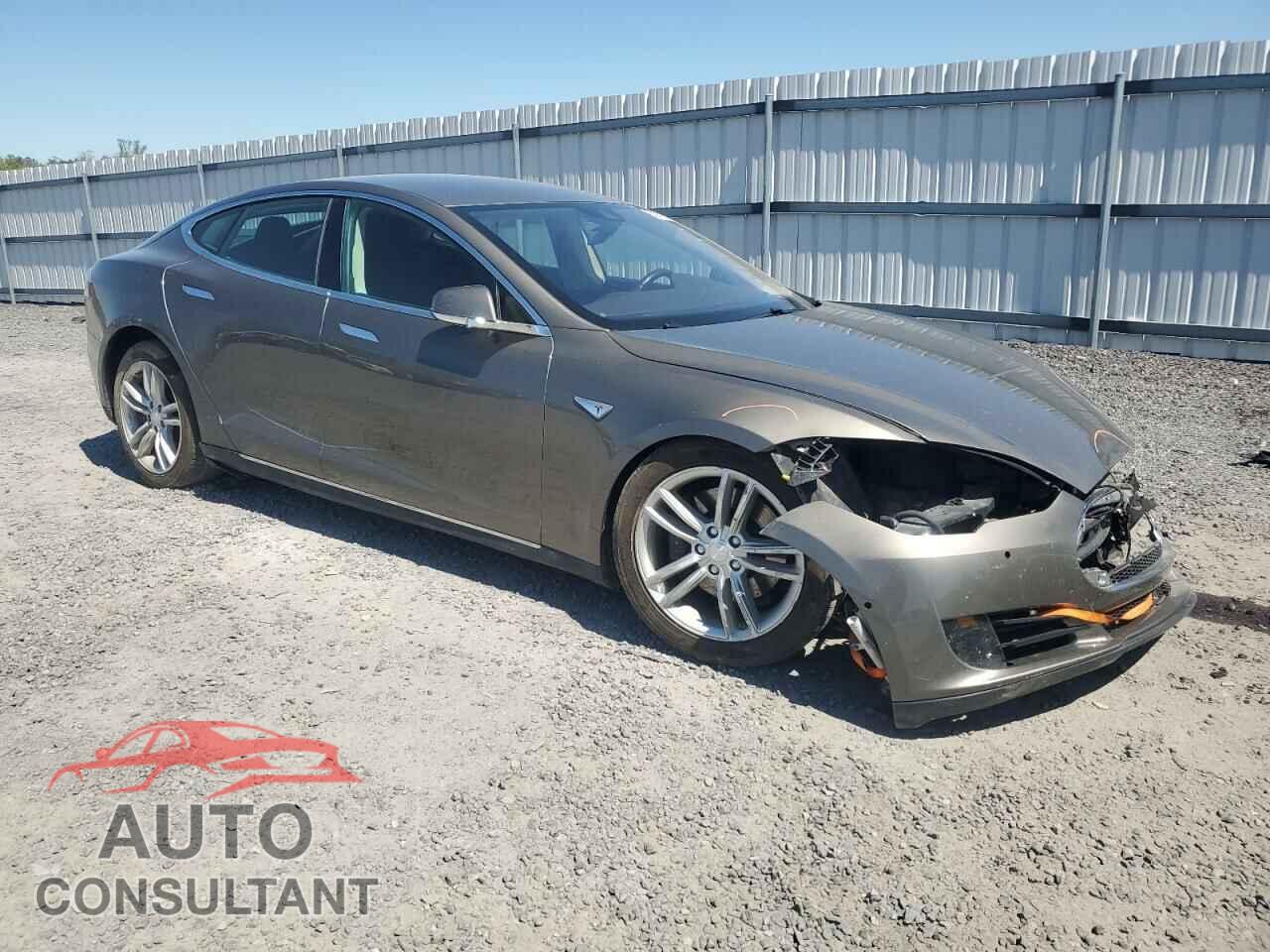 TESLA MODEL S 2016 - 5YJSA1E2XGF121040