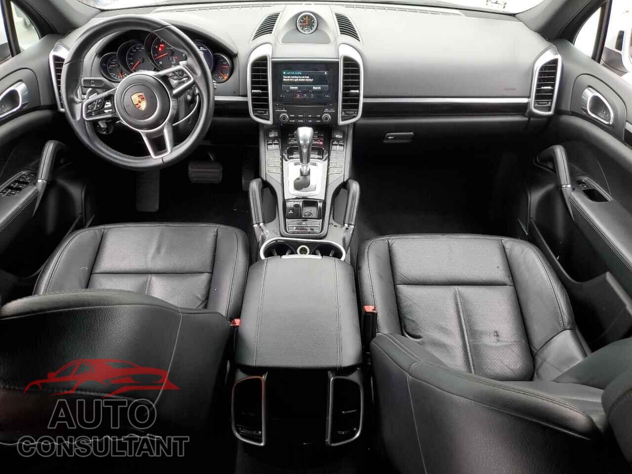 PORSCHE CAYENNE 2018 - WP1AA2A2XJKA00301