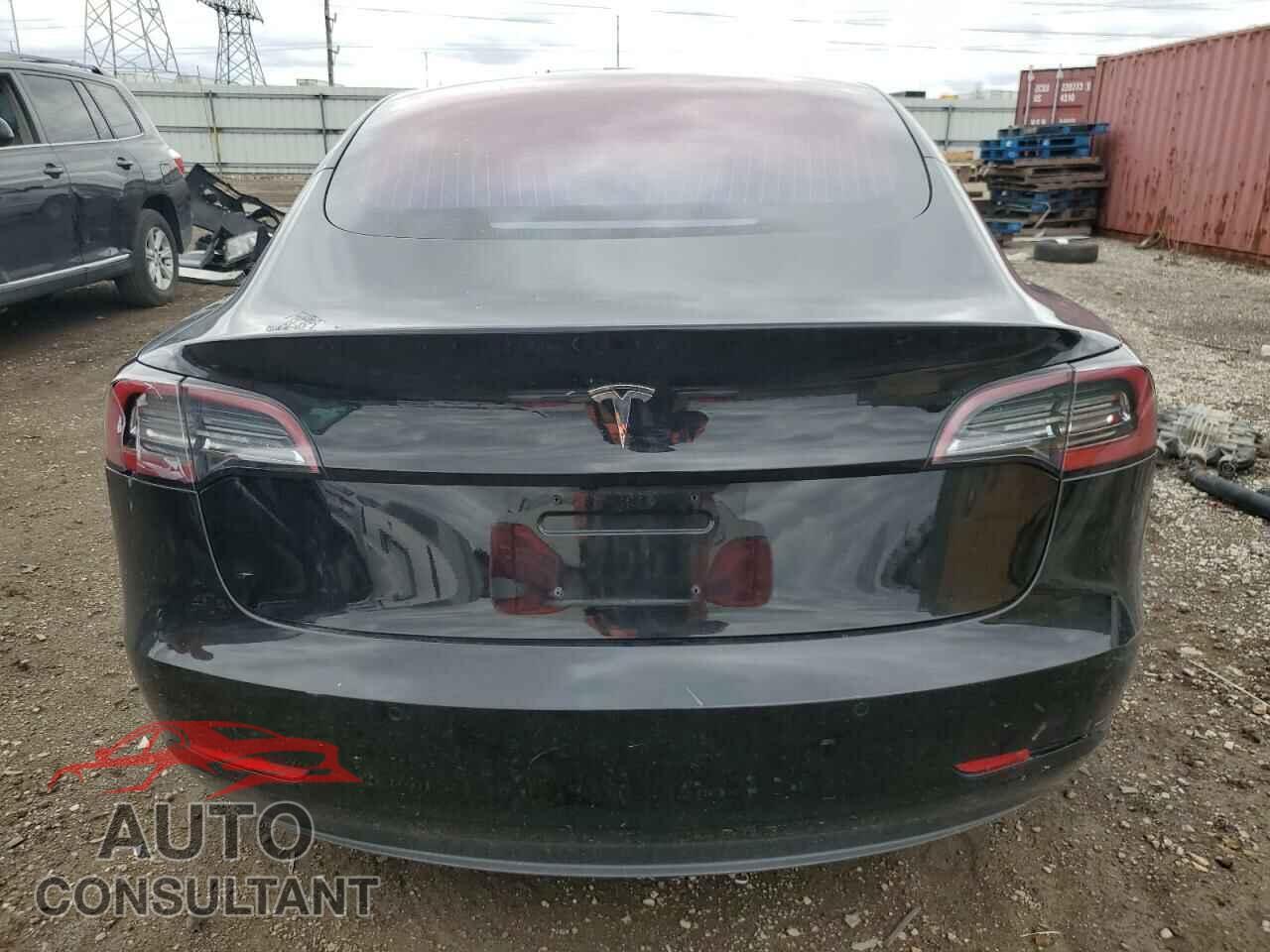 TESLA MODEL 3 2018 - 5YJ3E1EA4JF011933